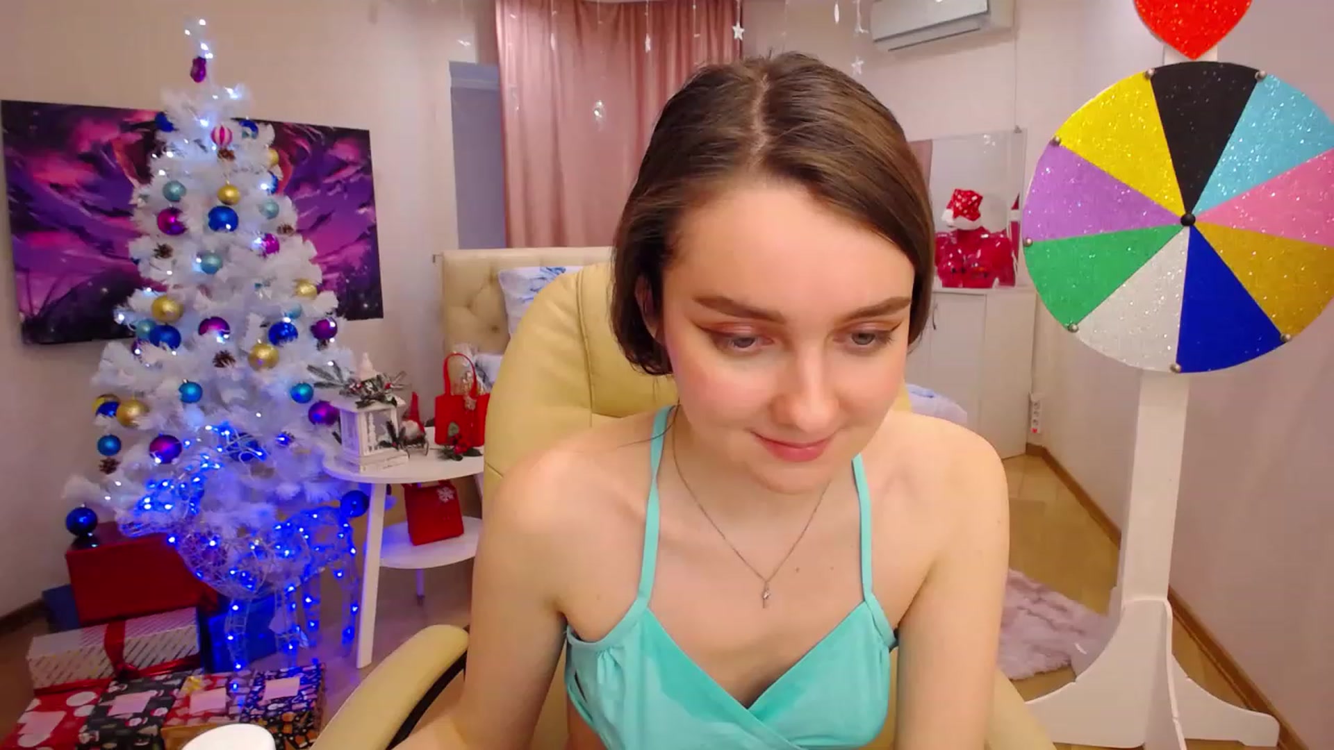 Gallery image thumbnail from OceanFeelss's myfreecams stream on, 12/29/2022, 07:57 image 19 of 20