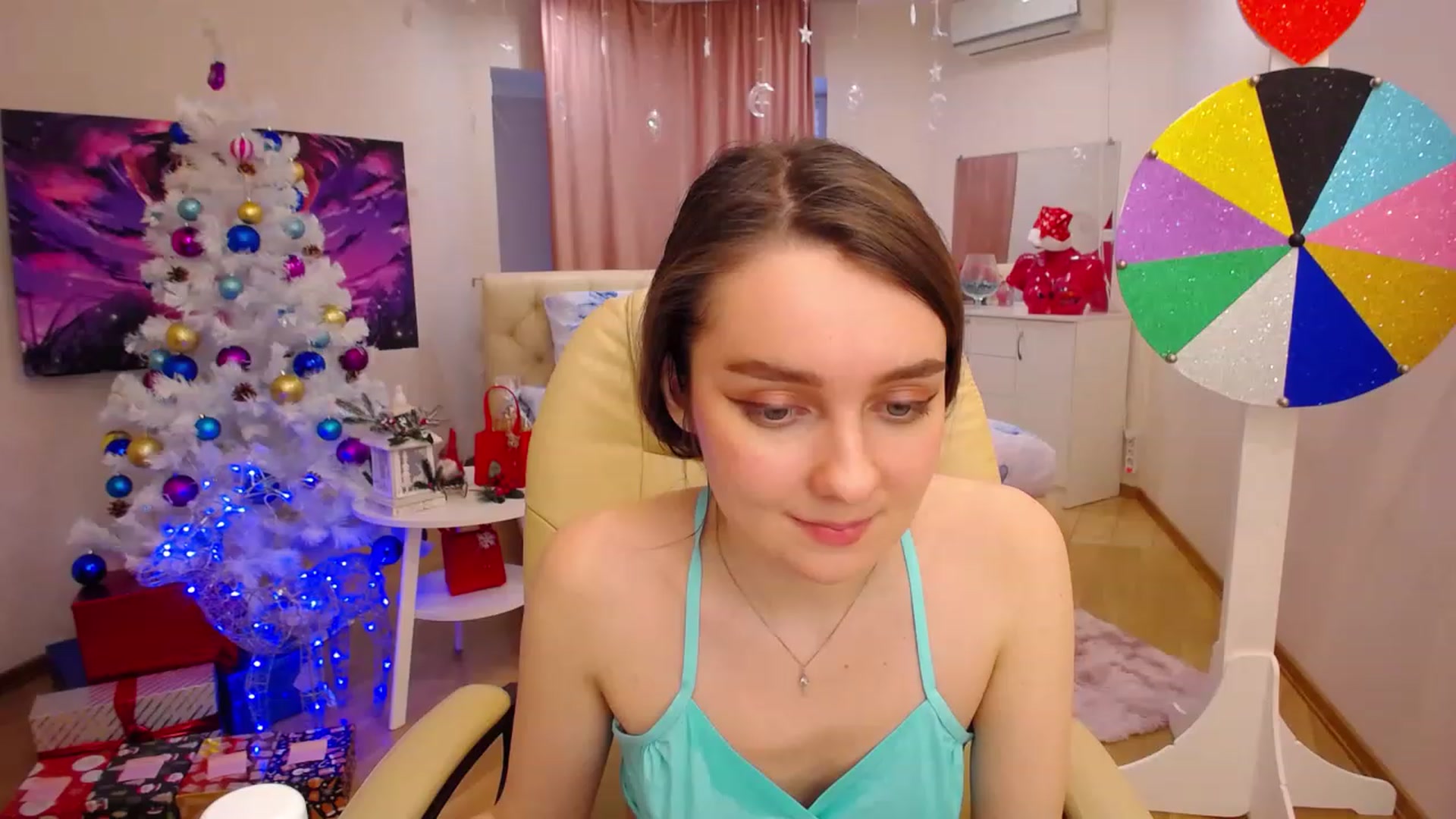Gallery image thumbnail from OceanFeelss's myfreecams stream on, 12/29/2022, 07:57 image 7 of 20