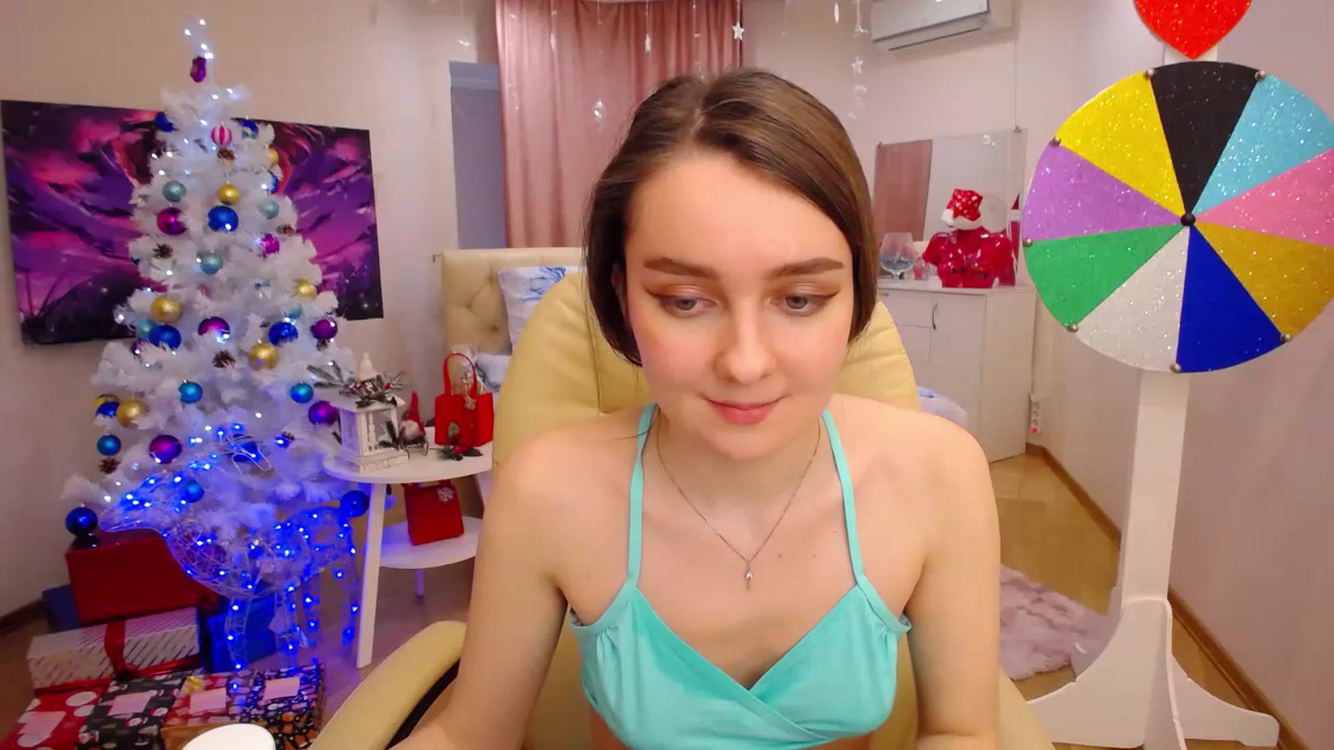 Gallery image thumbnail from OceanFeelss's myfreecams stream on, 12/29/2022, 07:57 image 17 of 20