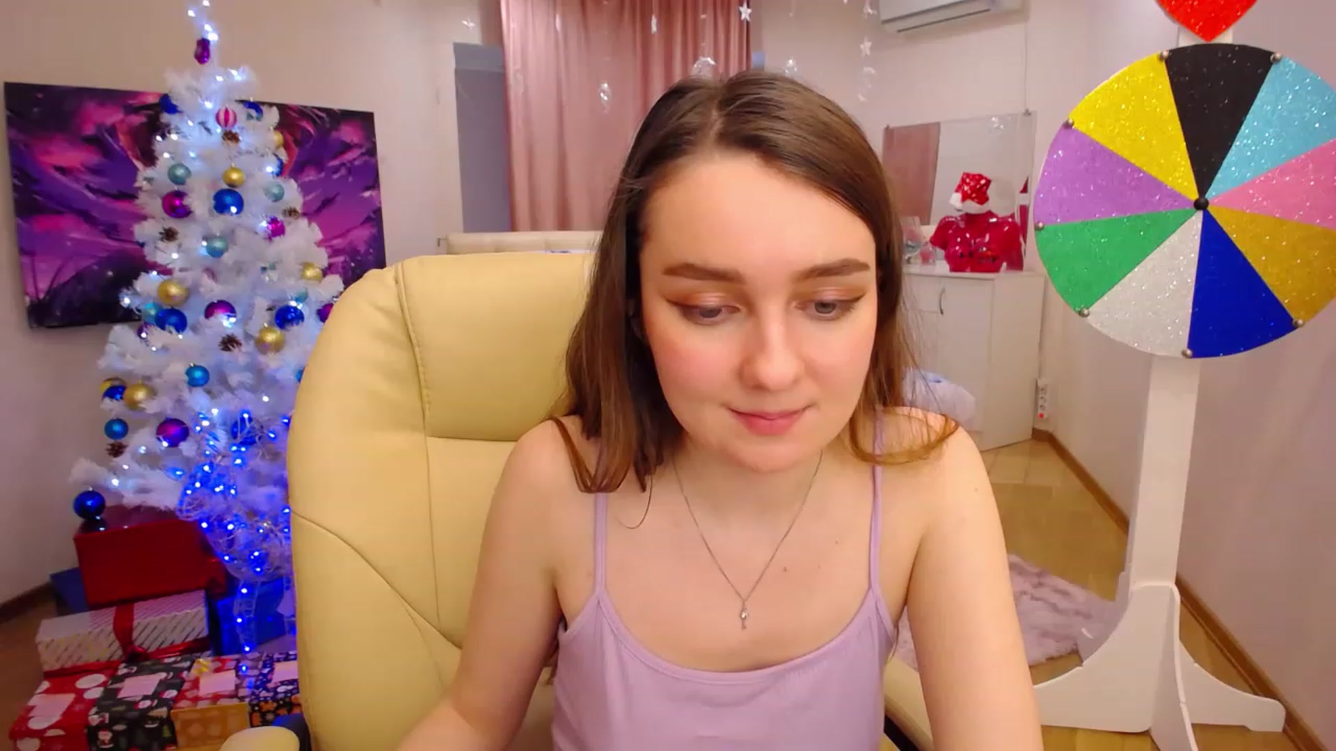 Gallery image thumbnail from OceanFeelss's myfreecams stream on, 12/29/2022, 09:45 image 11 of 20