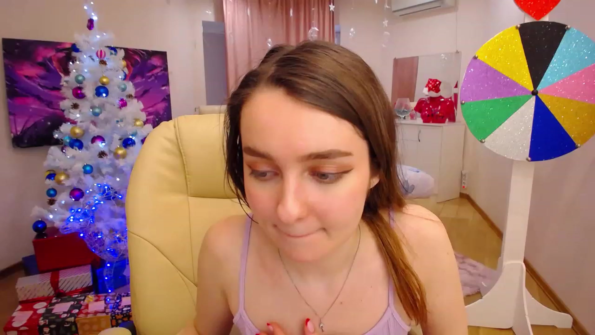 Gallery image thumbnail from OceanFeelss's myfreecams stream on, 12/29/2022, 09:45 image 20 of 20