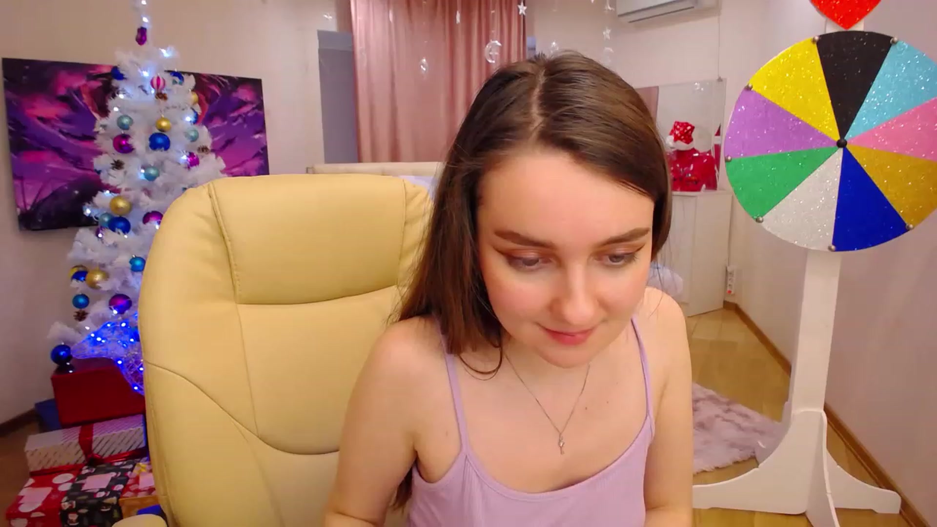 Gallery image thumbnail from OceanFeelss's myfreecams stream on, 12/29/2022, 09:45 image 5 of 20