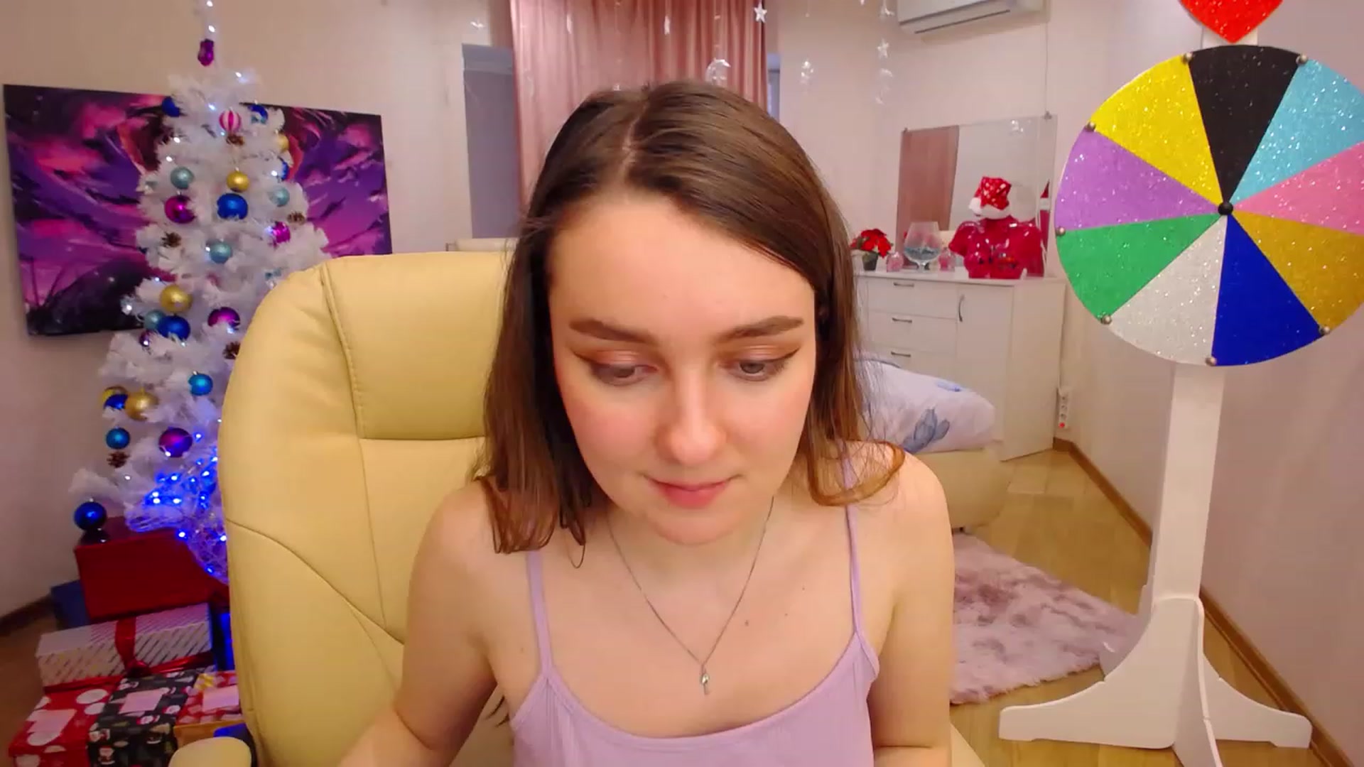 Gallery image thumbnail from OceanFeelss's myfreecams stream on, 12/29/2022, 09:45 image 10 of 20