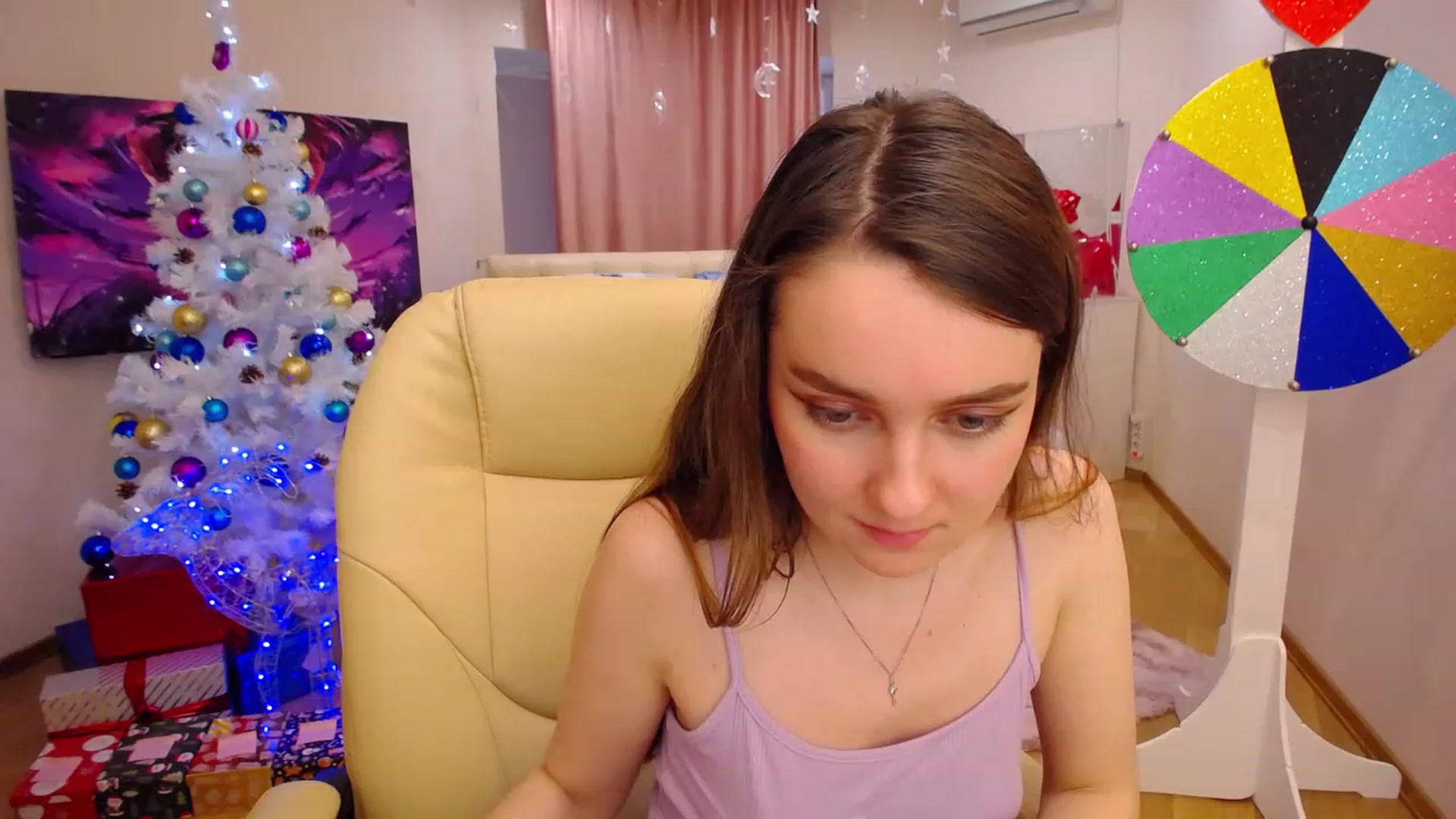 Gallery image thumbnail from OceanFeelss's myfreecams stream on, 12/29/2022, 09:45 image 13 of 20
