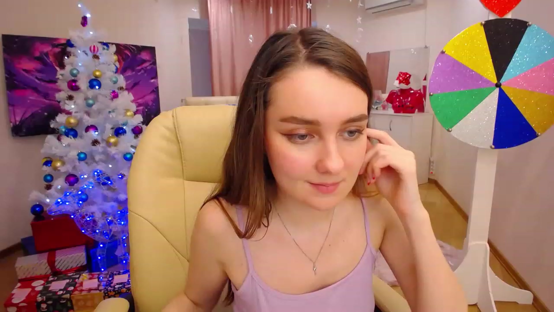 Gallery image thumbnail from OceanFeelss's myfreecams stream on, 12/29/2022, 09:45 image 14 of 20