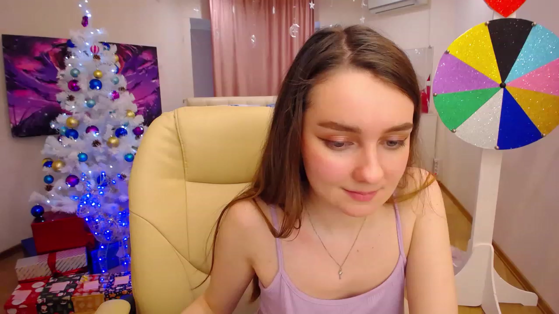 Gallery image thumbnail from OceanFeelss's myfreecams stream on, 12/29/2022, 09:45 image 15 of 20