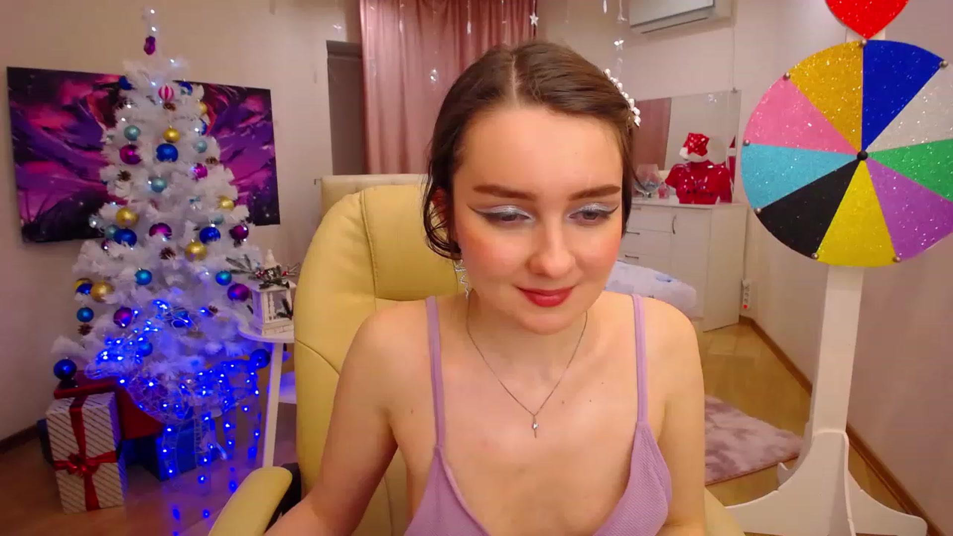 Gallery image thumbnail from OceanFeelss's myfreecams stream on, 12/30/2022, 19:42 image 4 of 20