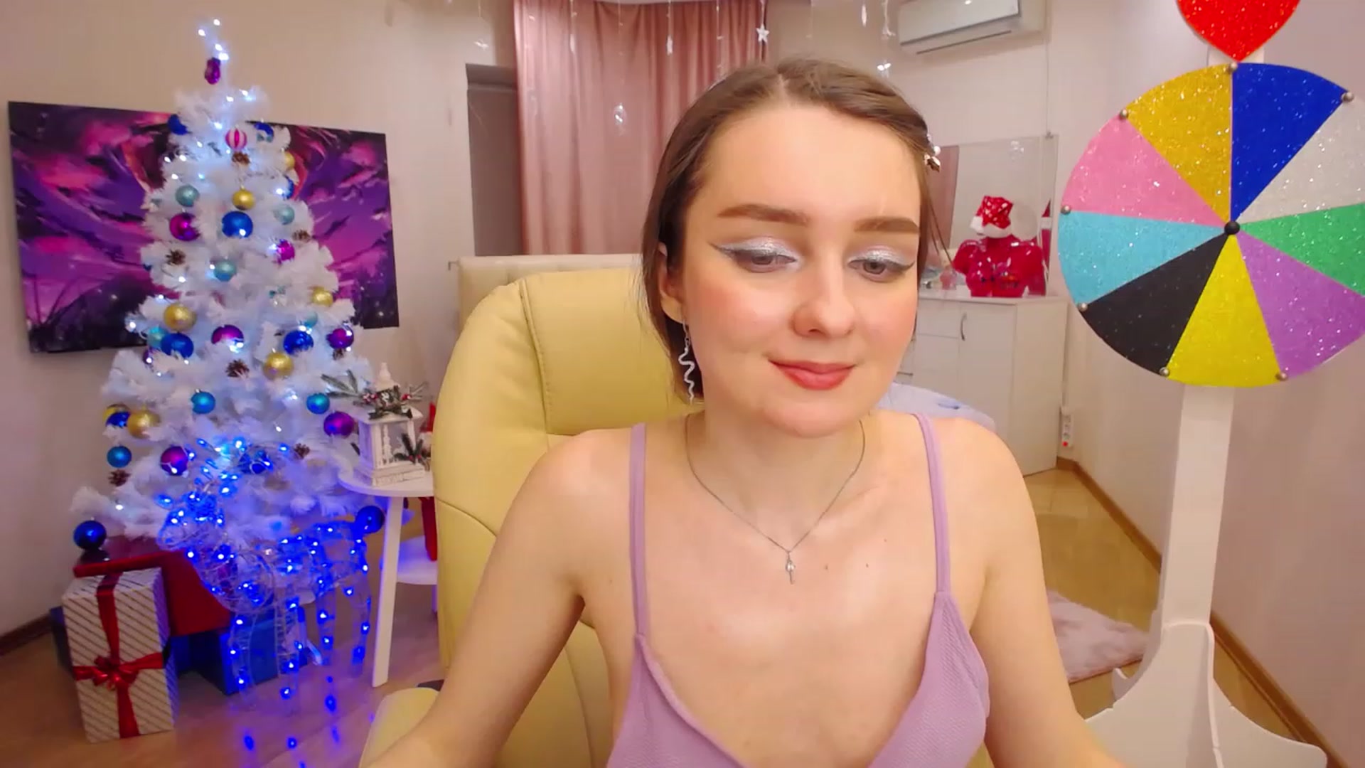 Gallery image thumbnail from OceanFeelss's myfreecams stream on, 12/30/2022, 19:42 image 10 of 20