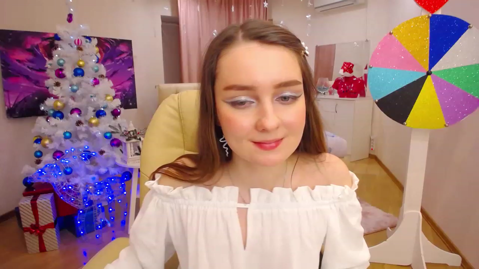 Gallery image thumbnail from OceanFeelss's myfreecams stream on, 12/30/2022, 20:50 image 11 of 20