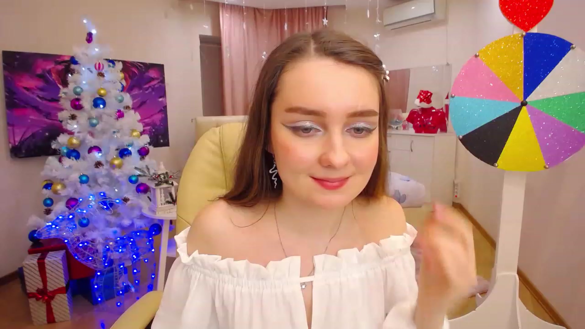 Gallery image thumbnail from OceanFeelss's myfreecams stream on, 12/30/2022, 20:50 image 18 of 20