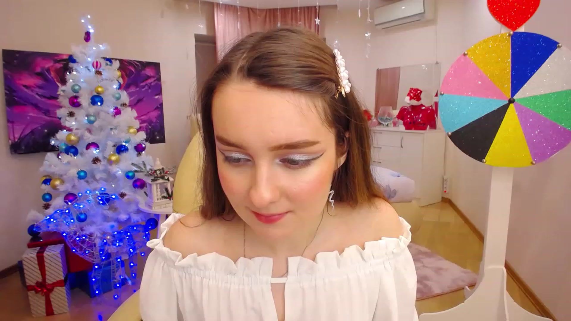 Gallery image thumbnail from OceanFeelss's myfreecams stream on, 12/30/2022, 20:50 image 17 of 20