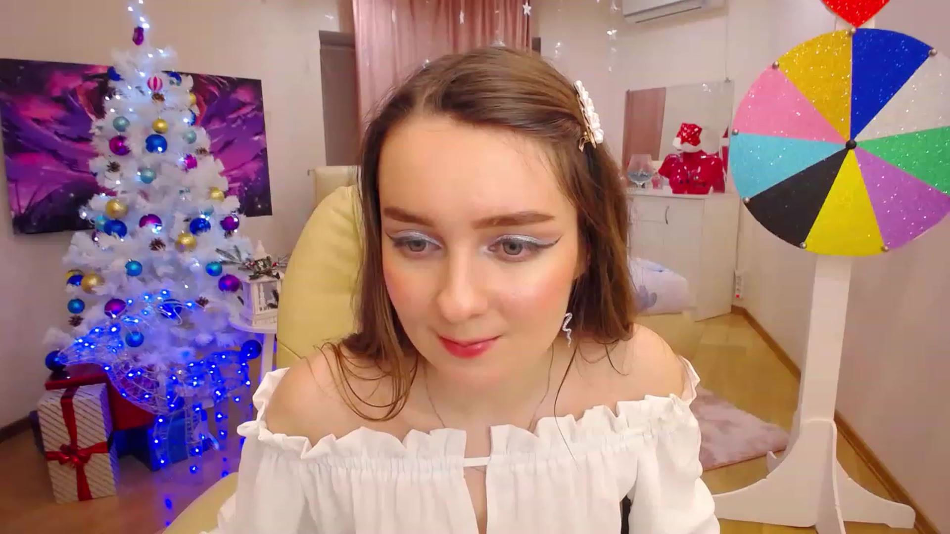 Gallery image thumbnail from OceanFeelss's myfreecams stream on, 12/30/2022, 20:50 image 9 of 20