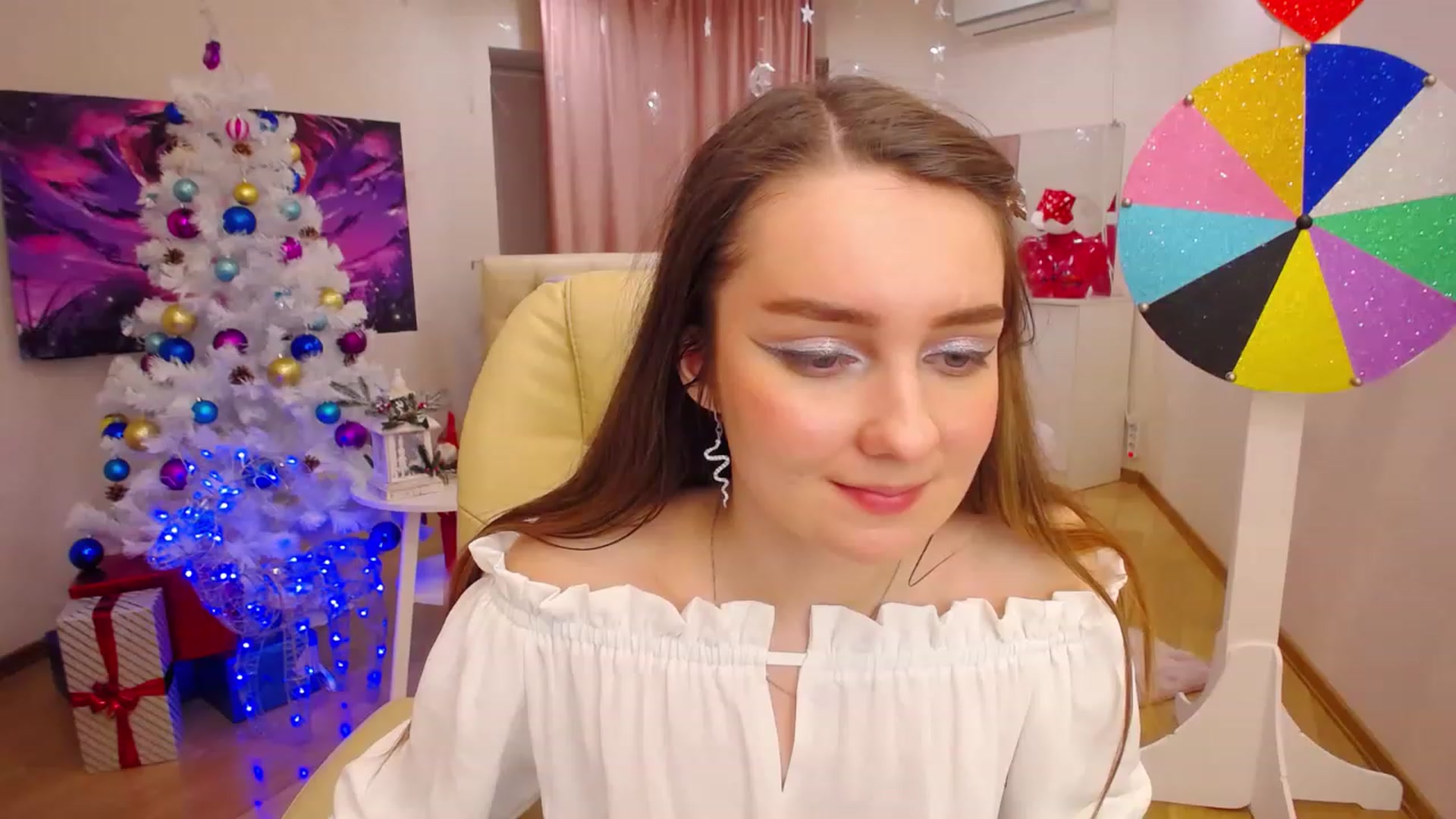 Gallery image thumbnail from OceanFeelss's myfreecams stream on, 12/30/2022, 20:50 image 3 of 20