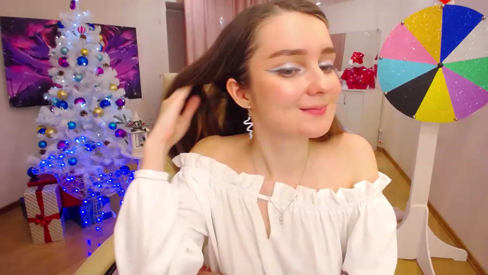 Gallery image thumbnail from OceanFeelss's myfreecams stream on, 12/30/2022, 22:32 image 17 of 20