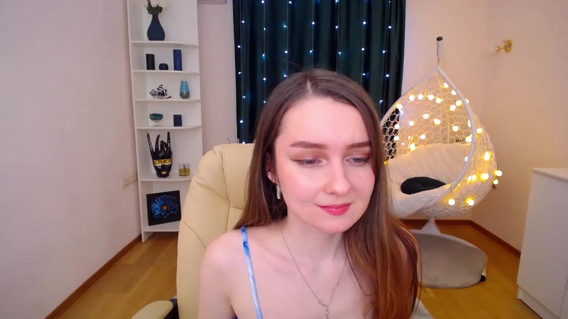 Gallery image thumbnail from OceanFeelss's myfreecams stream on, 01/09/2023, 04:06 image 15 of 20