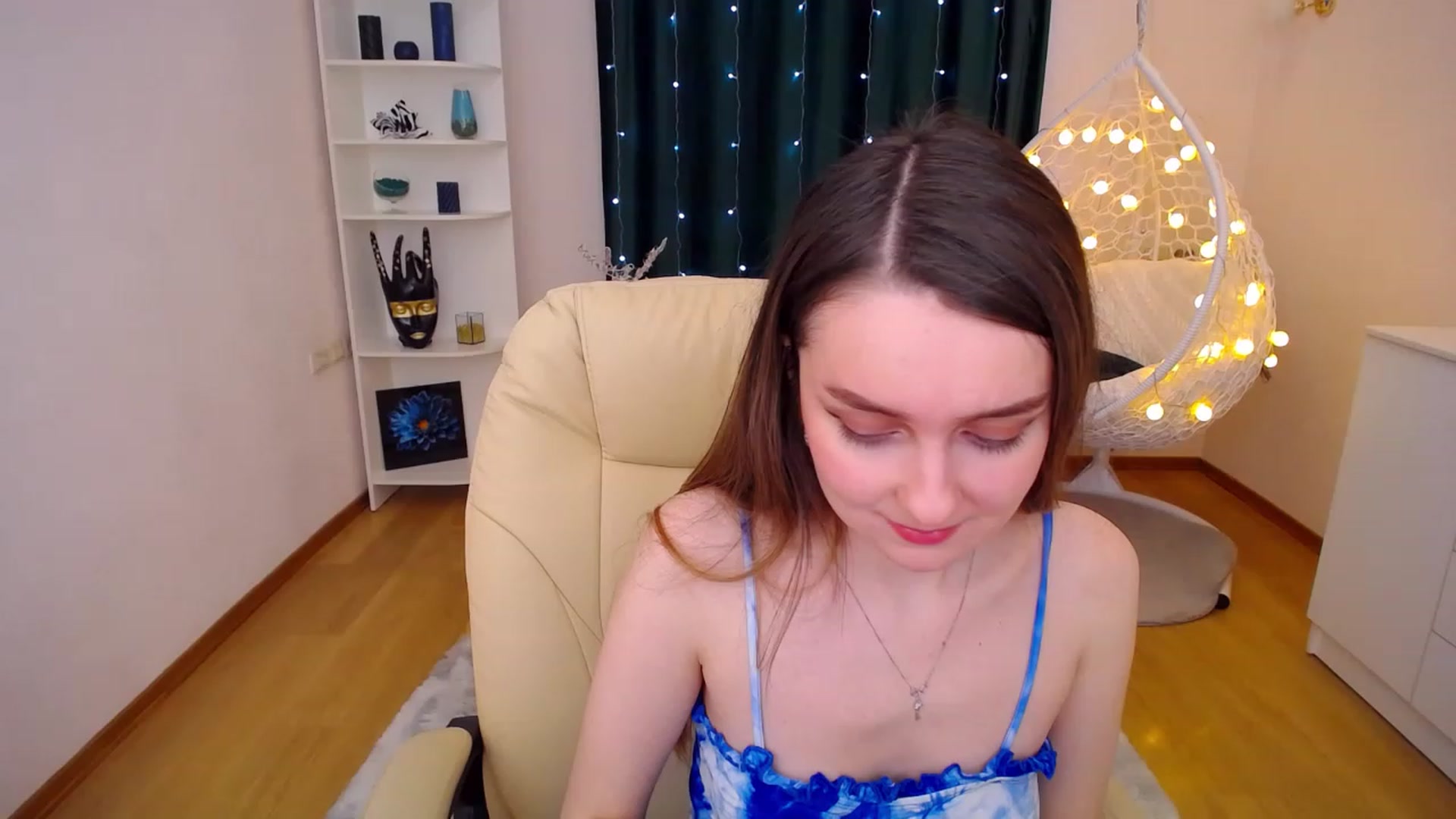 Gallery image thumbnail from OceanFeelss's myfreecams stream on, 01/09/2023, 04:06 image 18 of 20