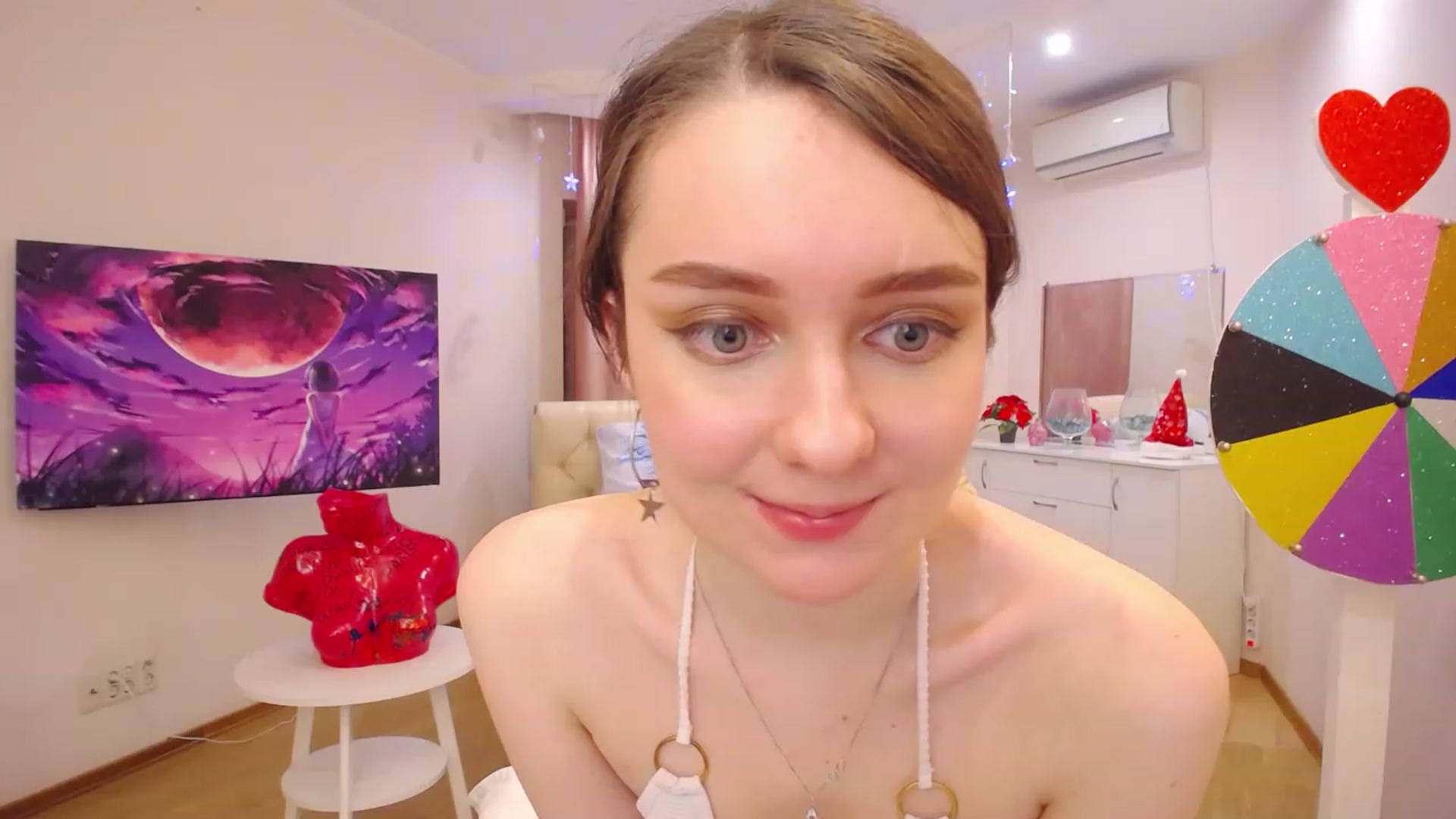 Gallery image thumbnail from OceanFeelss's myfreecams stream on, 01/10/2023, 14:23 image 19 of 20