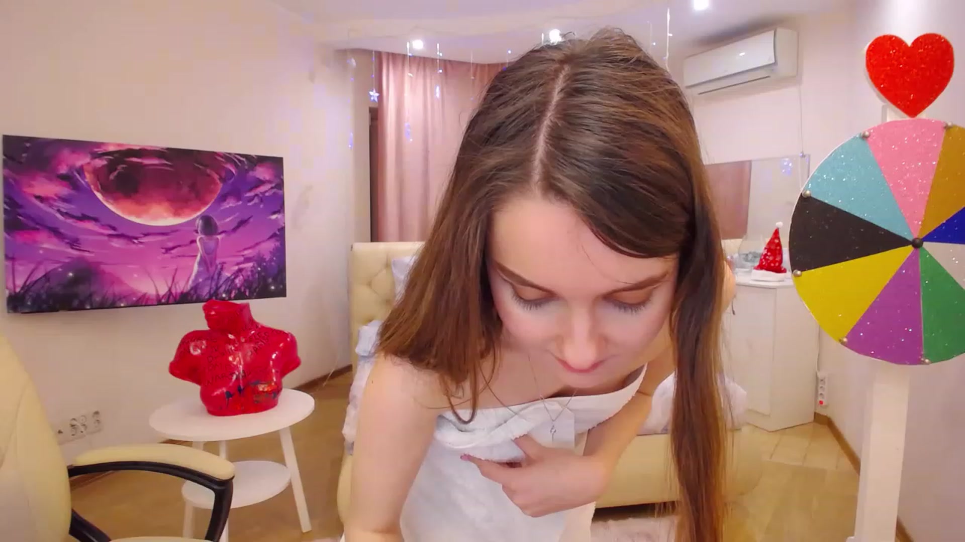 Gallery image thumbnail from OceanFeelss's myfreecams stream on, 01/10/2023, 15:57 image 15 of 20