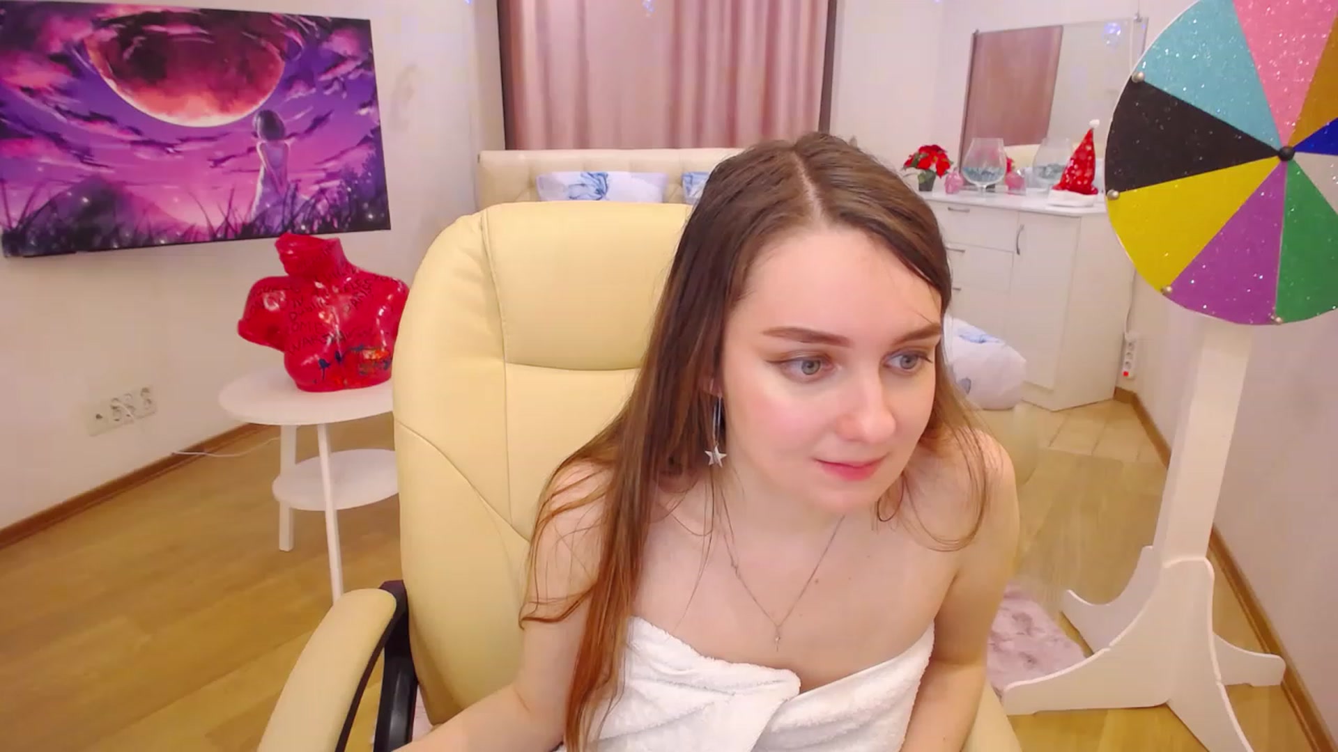 Gallery image thumbnail from OceanFeelss's myfreecams stream on, 01/10/2023, 15:57 image 10 of 20