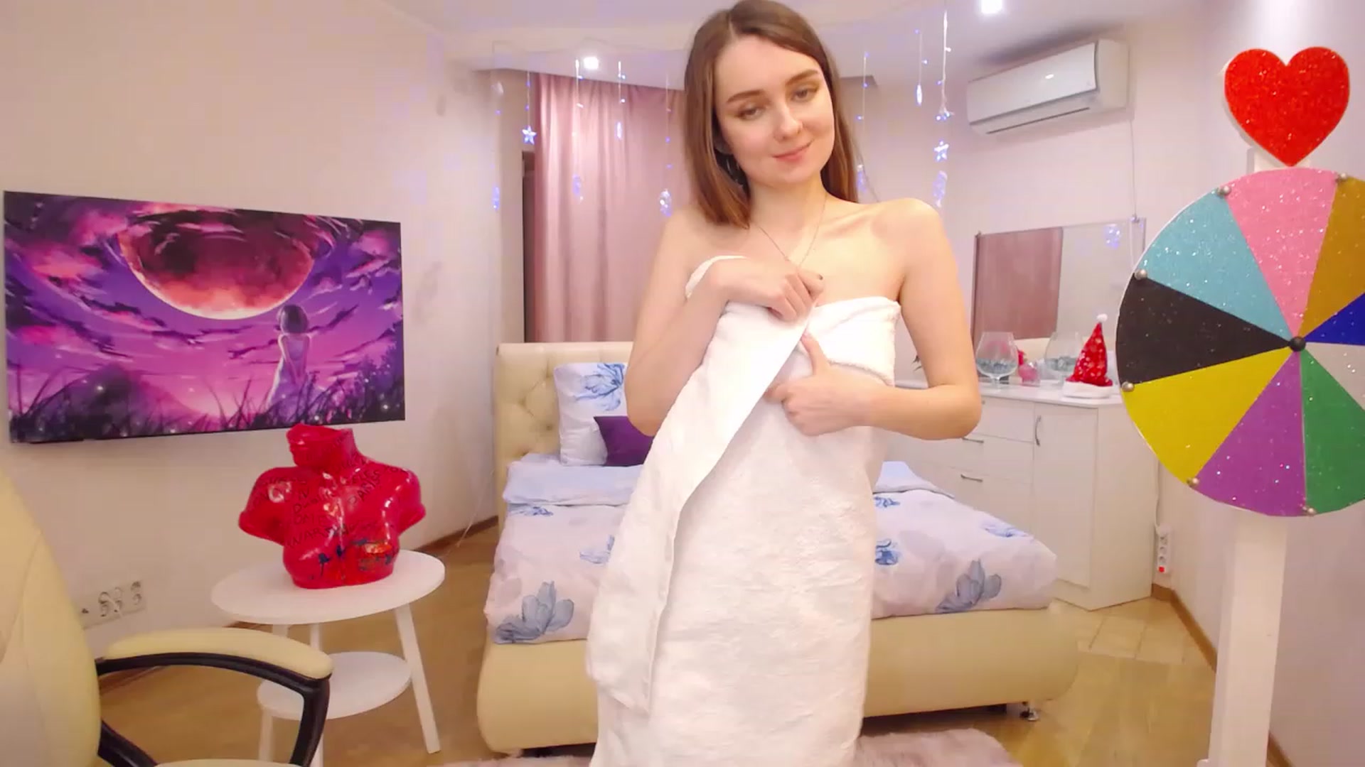 Gallery image thumbnail from OceanFeelss's myfreecams stream on, 01/10/2023, 15:57 image 16 of 20