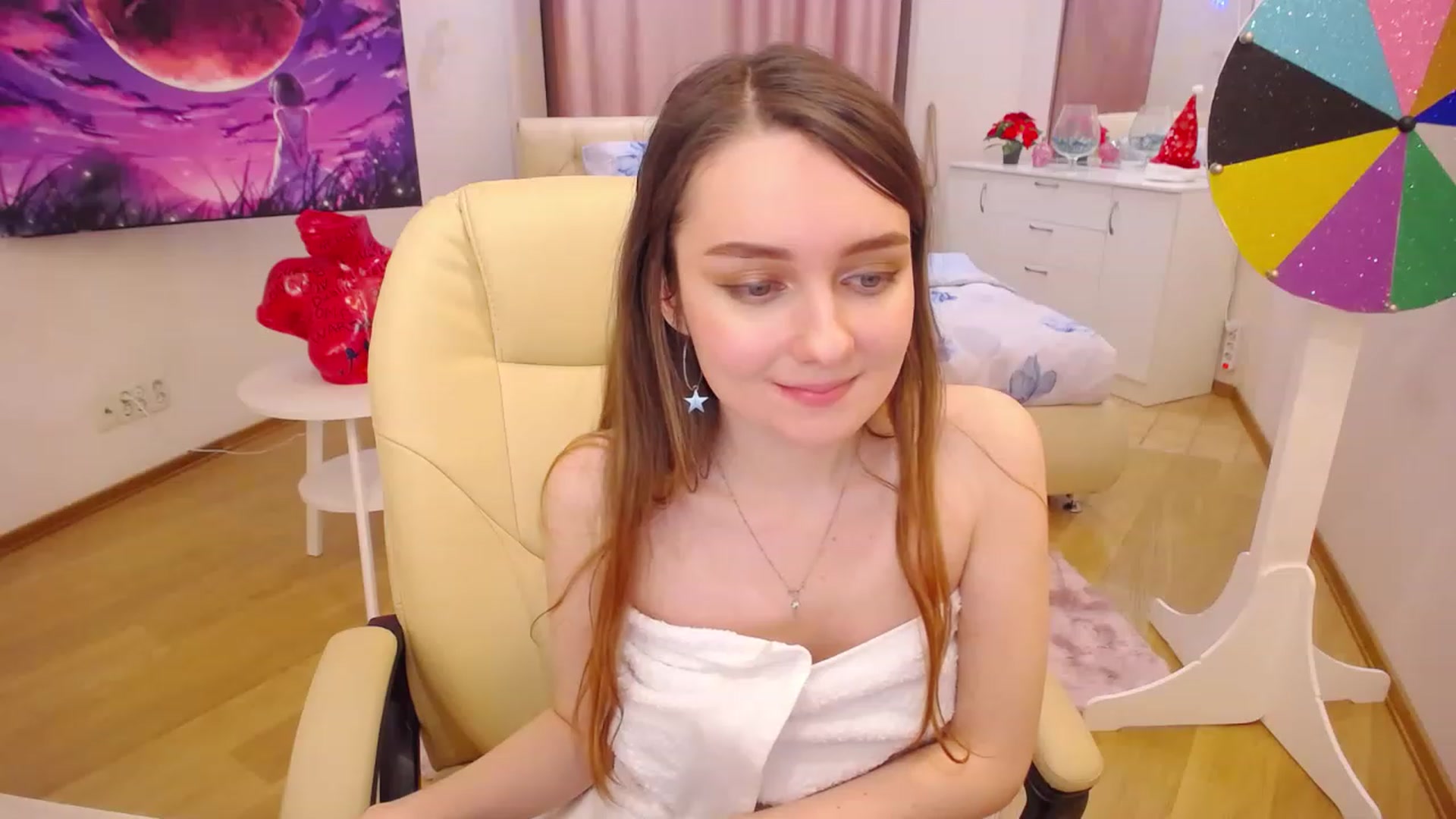 Gallery image thumbnail from OceanFeelss's myfreecams stream on, 01/10/2023, 15:57 image 18 of 20