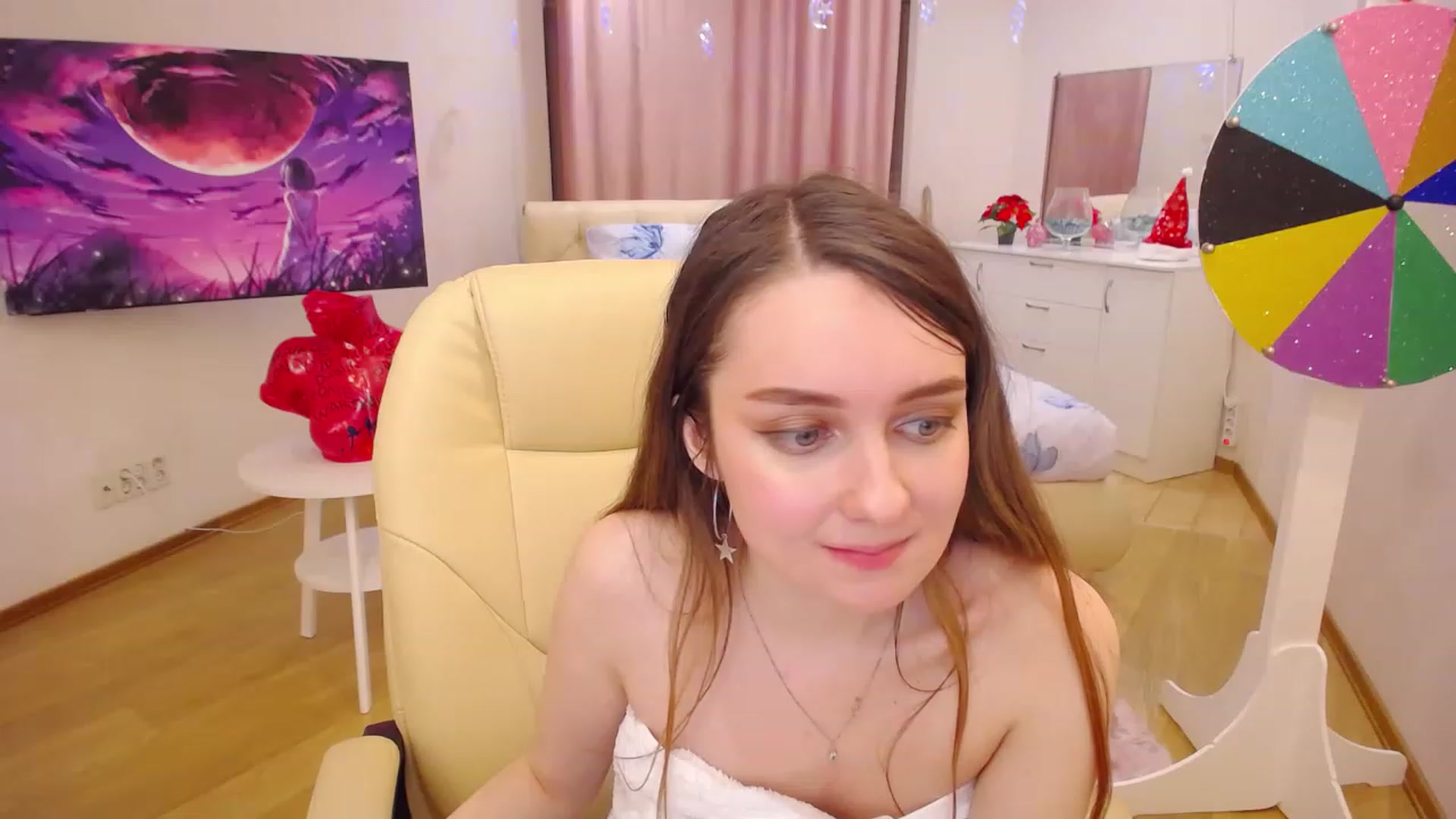 Gallery image thumbnail from OceanFeelss's myfreecams stream on, 01/10/2023, 16:11 image 19 of 20