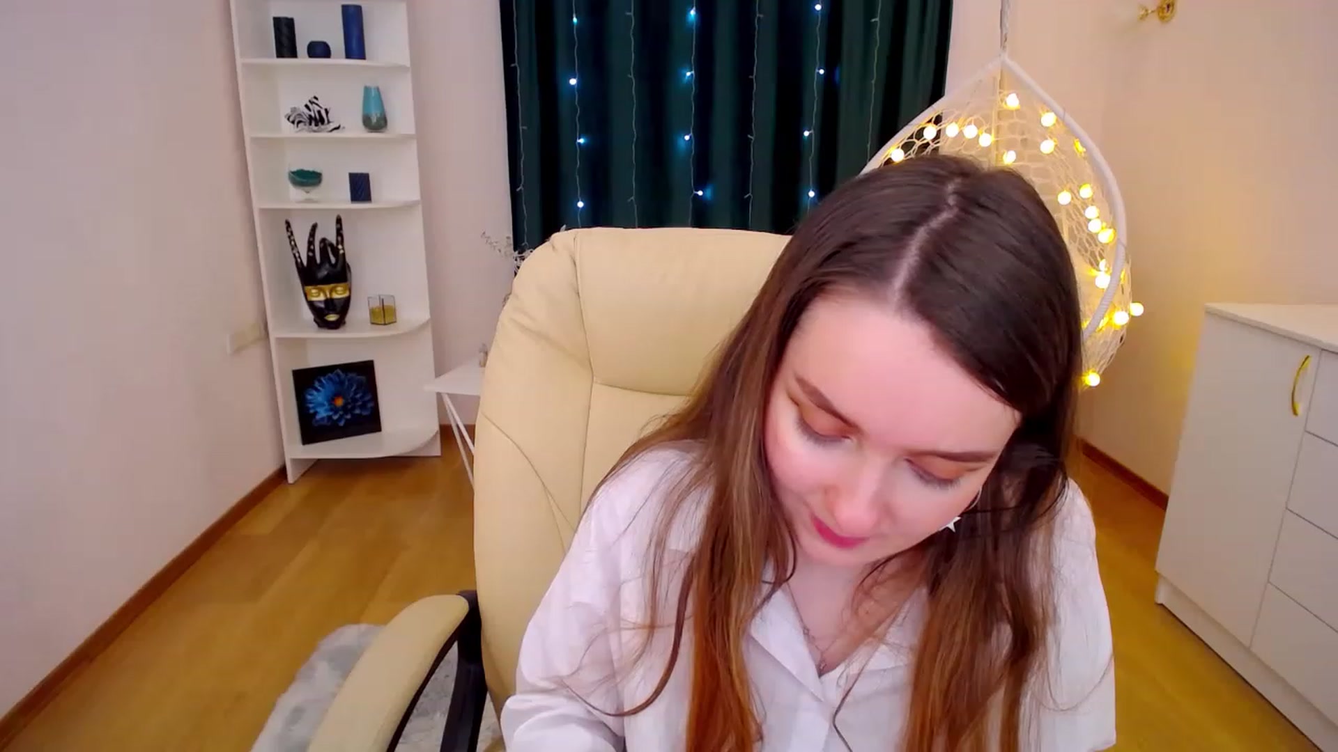 Gallery image thumbnail from OceanFeelss's myfreecams stream on, 01/12/2023, 08:33 image 4 of 20