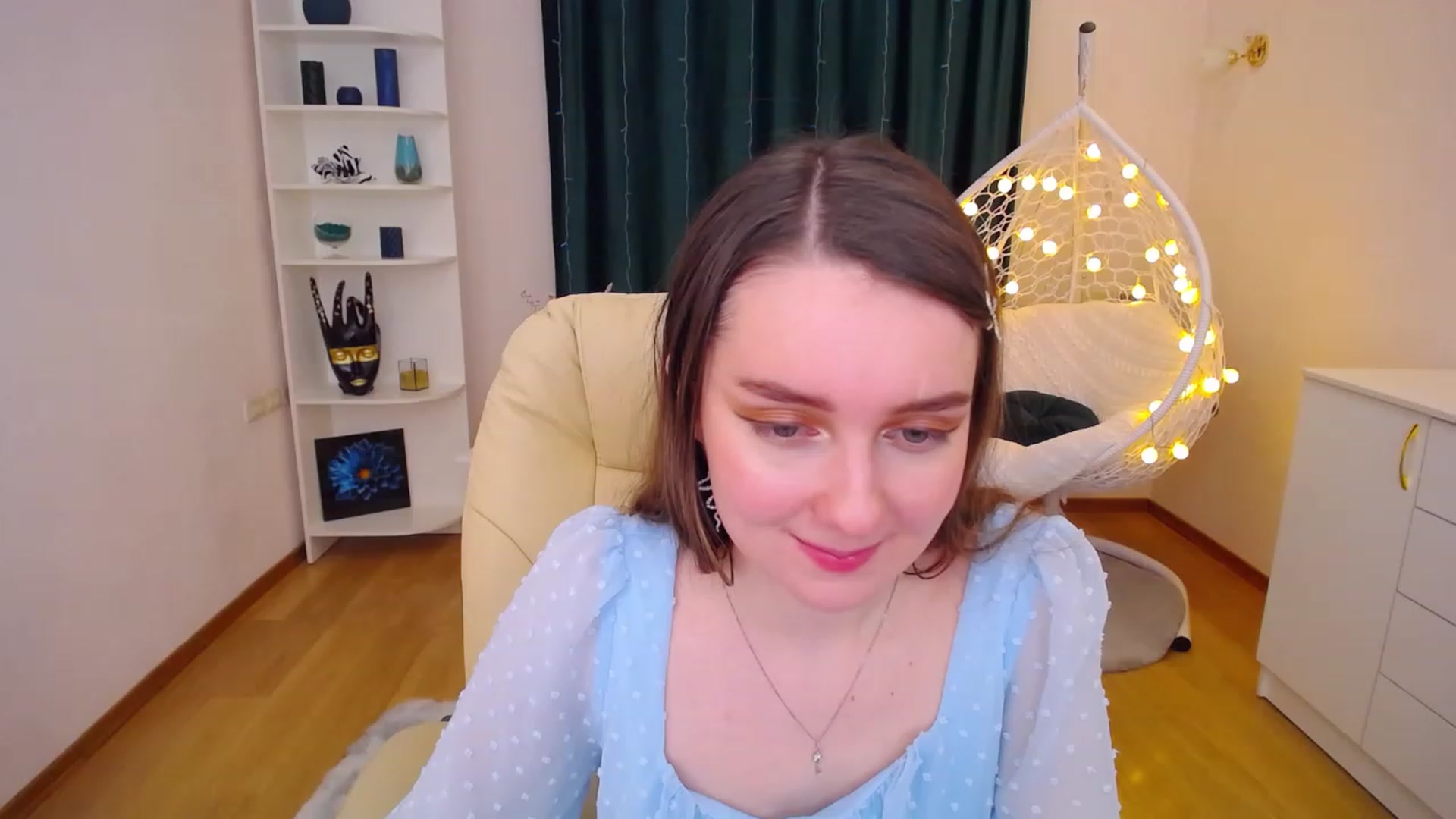 Gallery image thumbnail from OceanFeelss's myfreecams stream on, 01/13/2023, 08:05 image 17 of 20