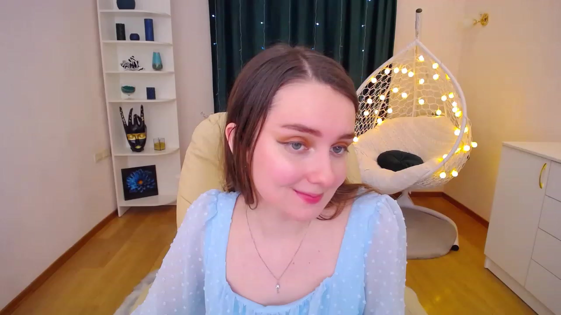 Gallery image thumbnail from OceanFeelss's myfreecams stream on, 01/13/2023, 08:05 image 18 of 20
