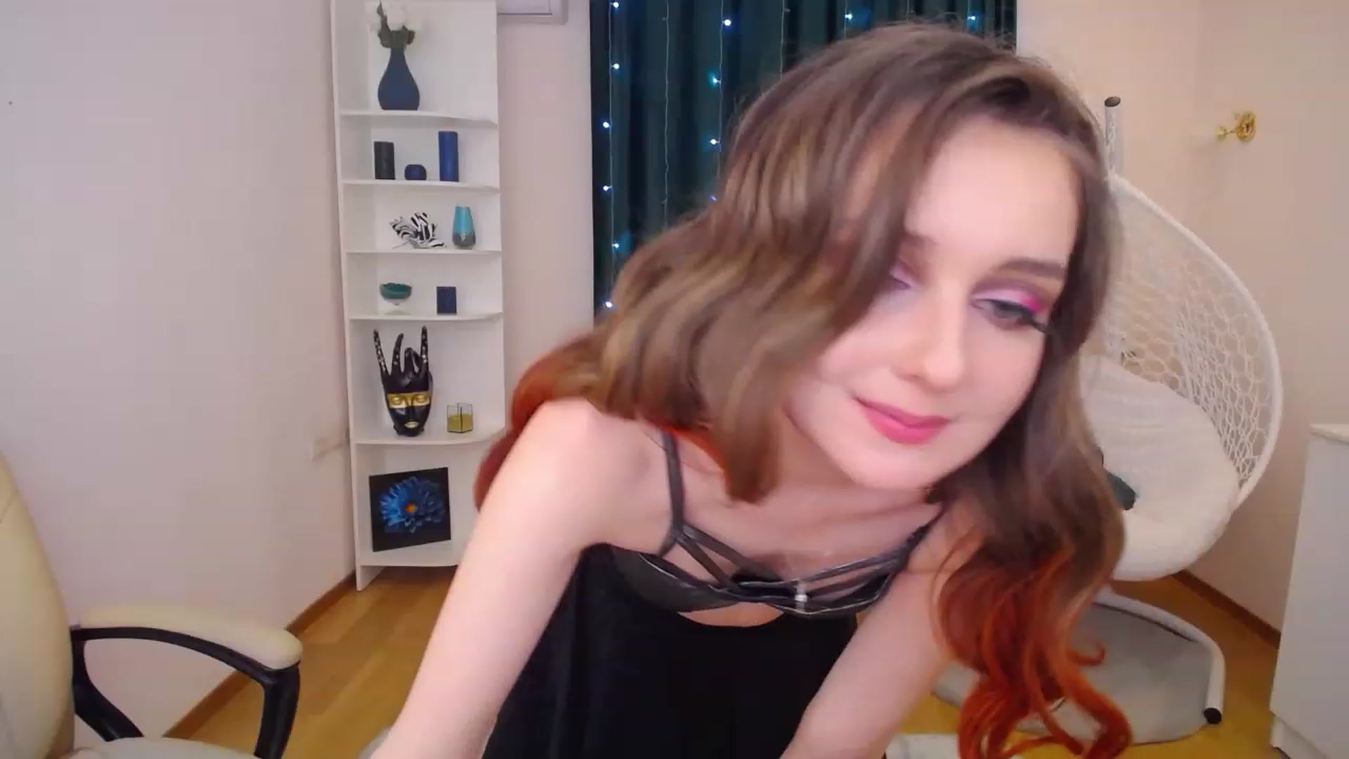 Gallery image thumbnail from OceanFeelss's myfreecams stream on, 01/16/2023, 11:17 image 9 of 20