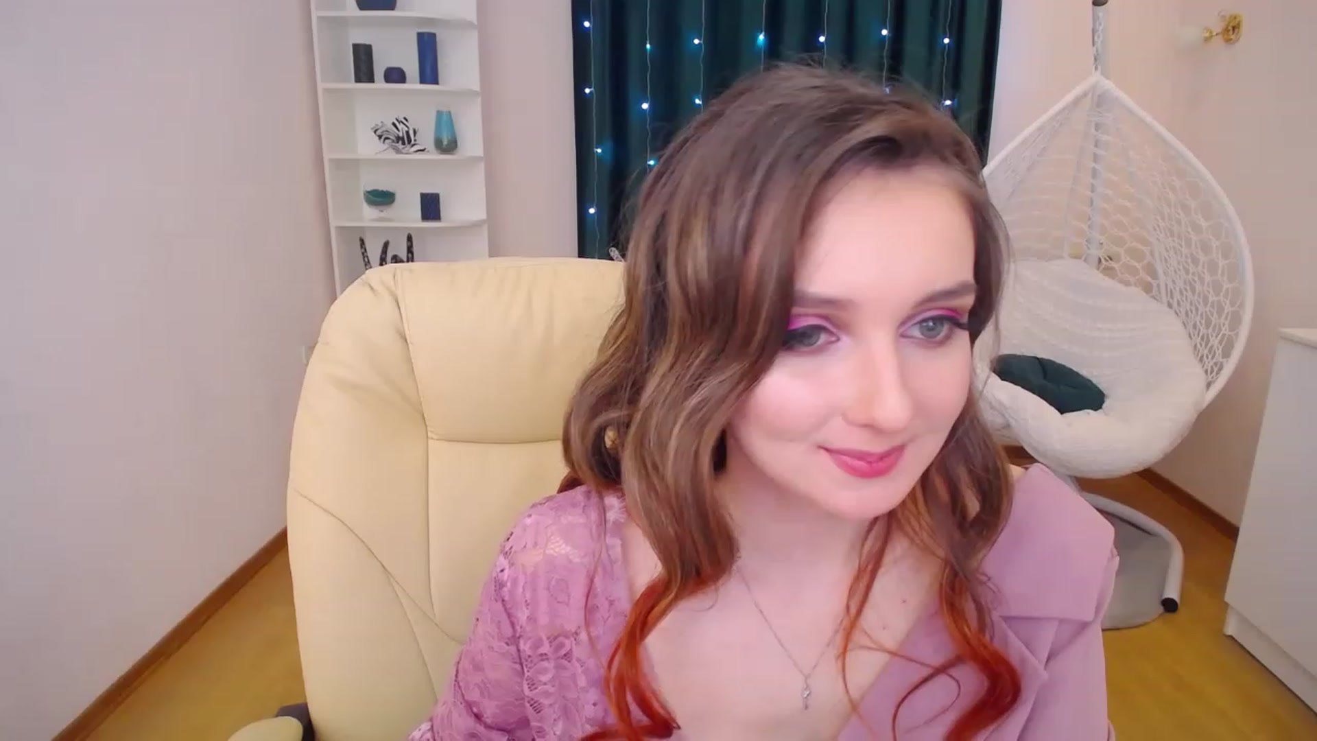 Gallery image thumbnail from OceanFeelss's myfreecams stream on, 01/16/2023, 11:17 image 3 of 20