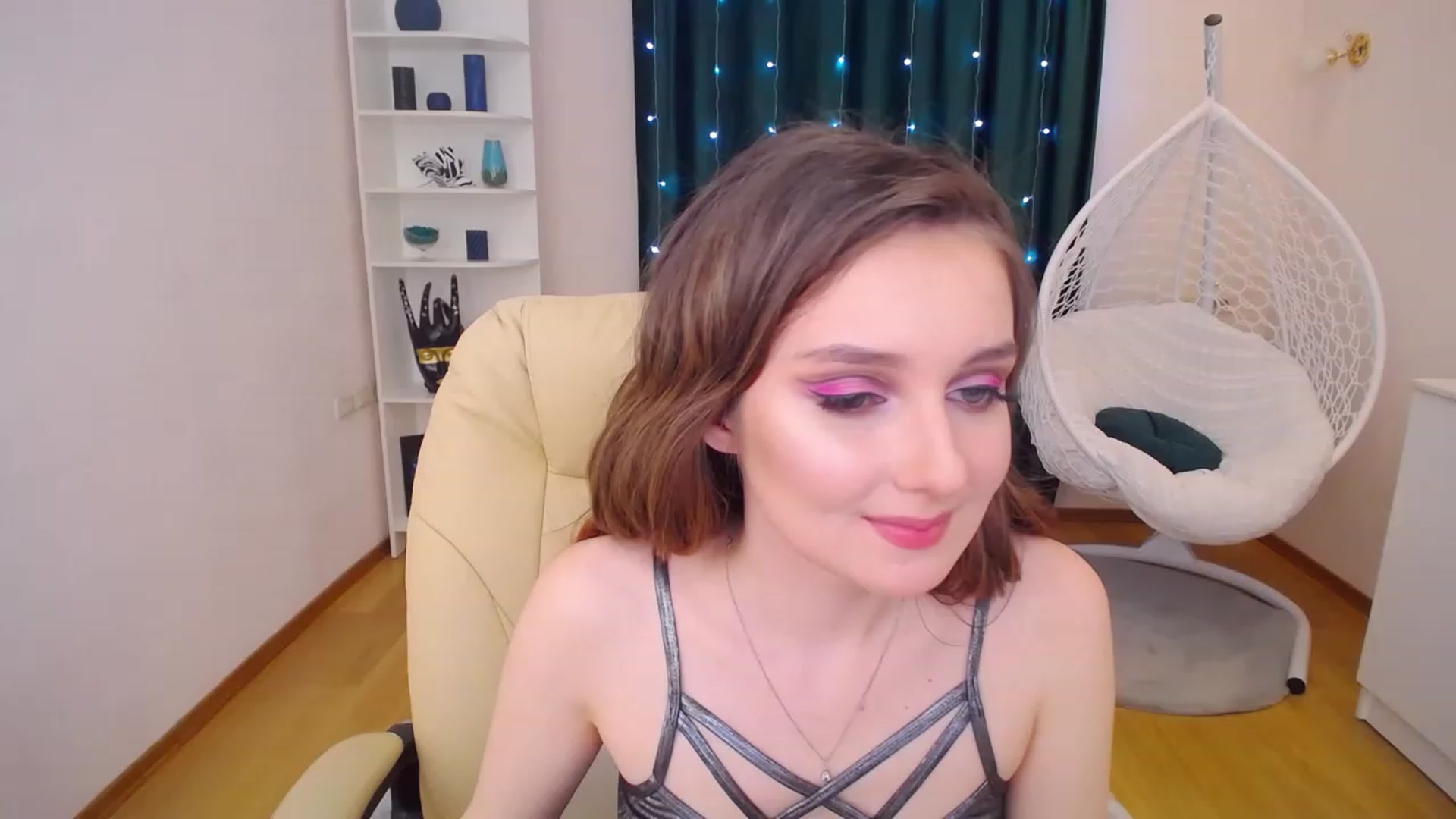Gallery image thumbnail from OceanFeelss's myfreecams stream on, 01/16/2023, 11:52 image 1 of 20