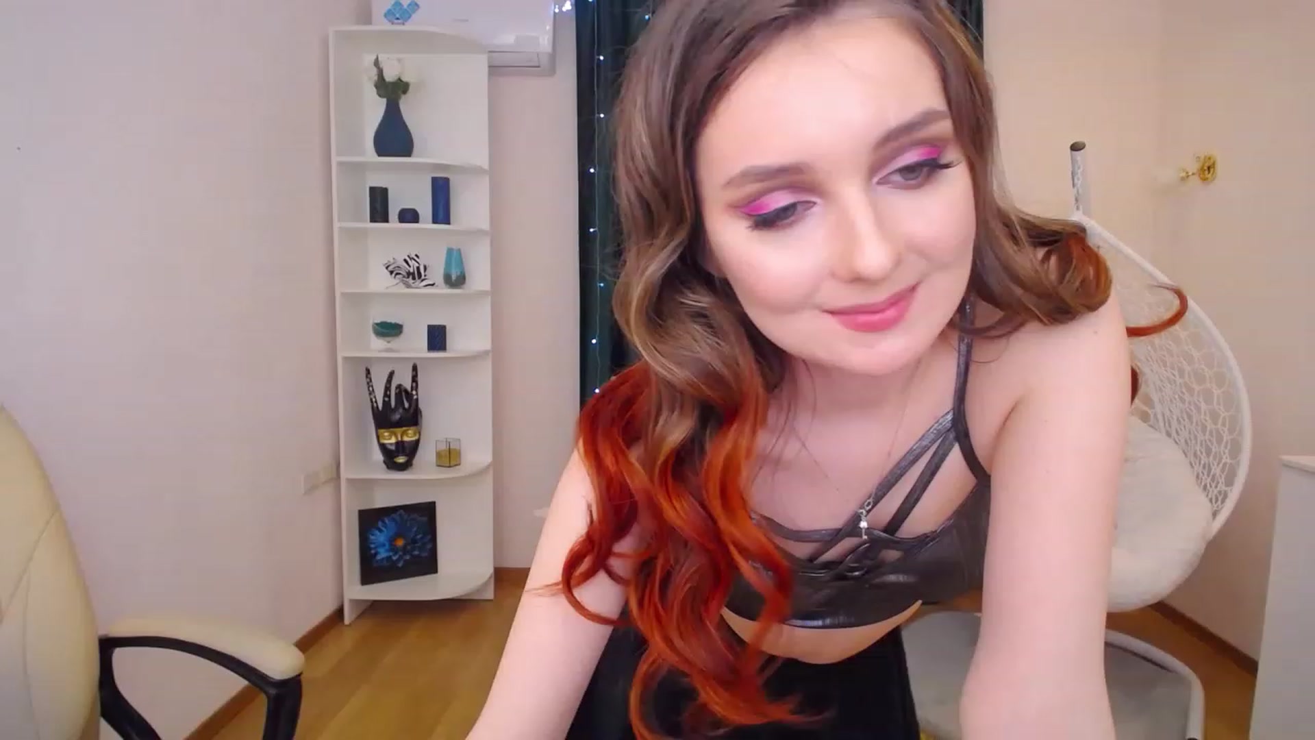 Gallery image thumbnail from OceanFeelss's myfreecams stream on, 01/16/2023, 11:52 image 16 of 20