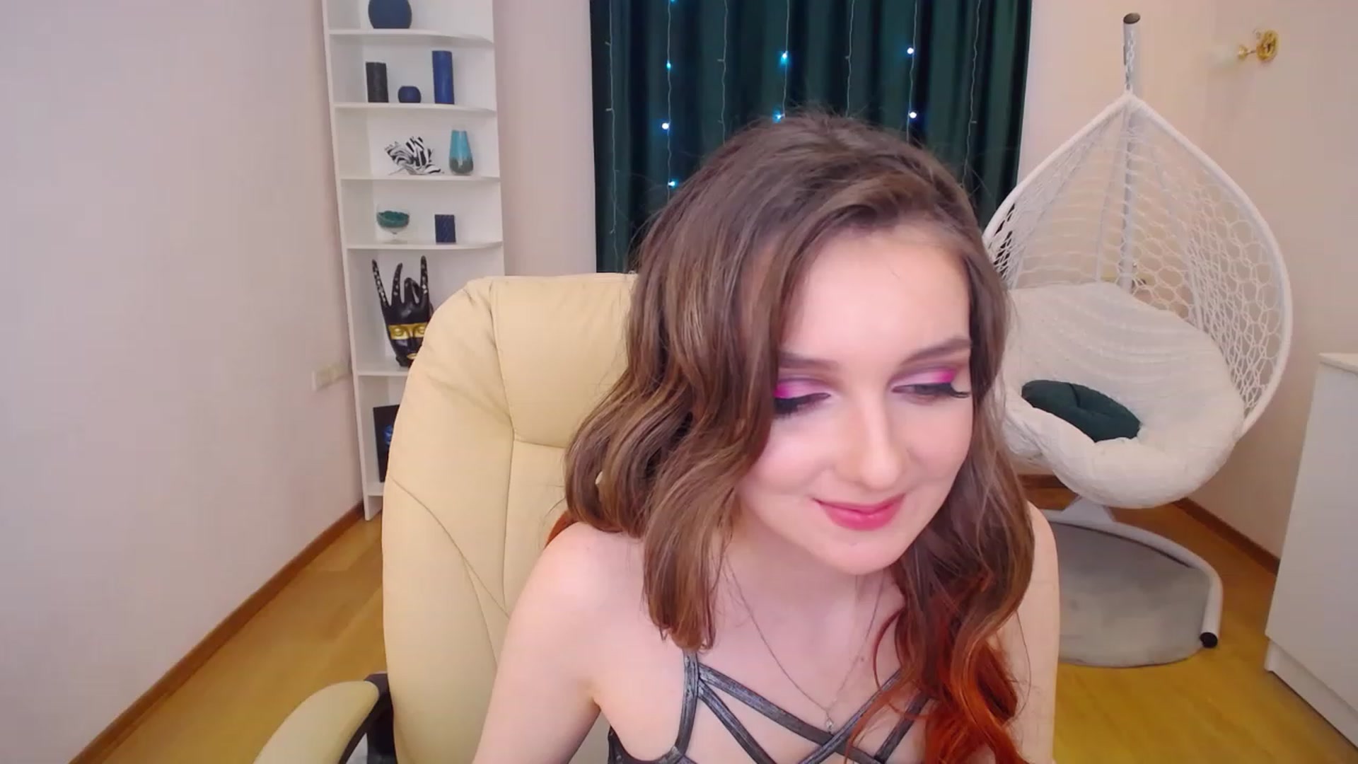 Gallery image thumbnail from OceanFeelss's myfreecams stream on, 01/16/2023, 11:52 image 5 of 20