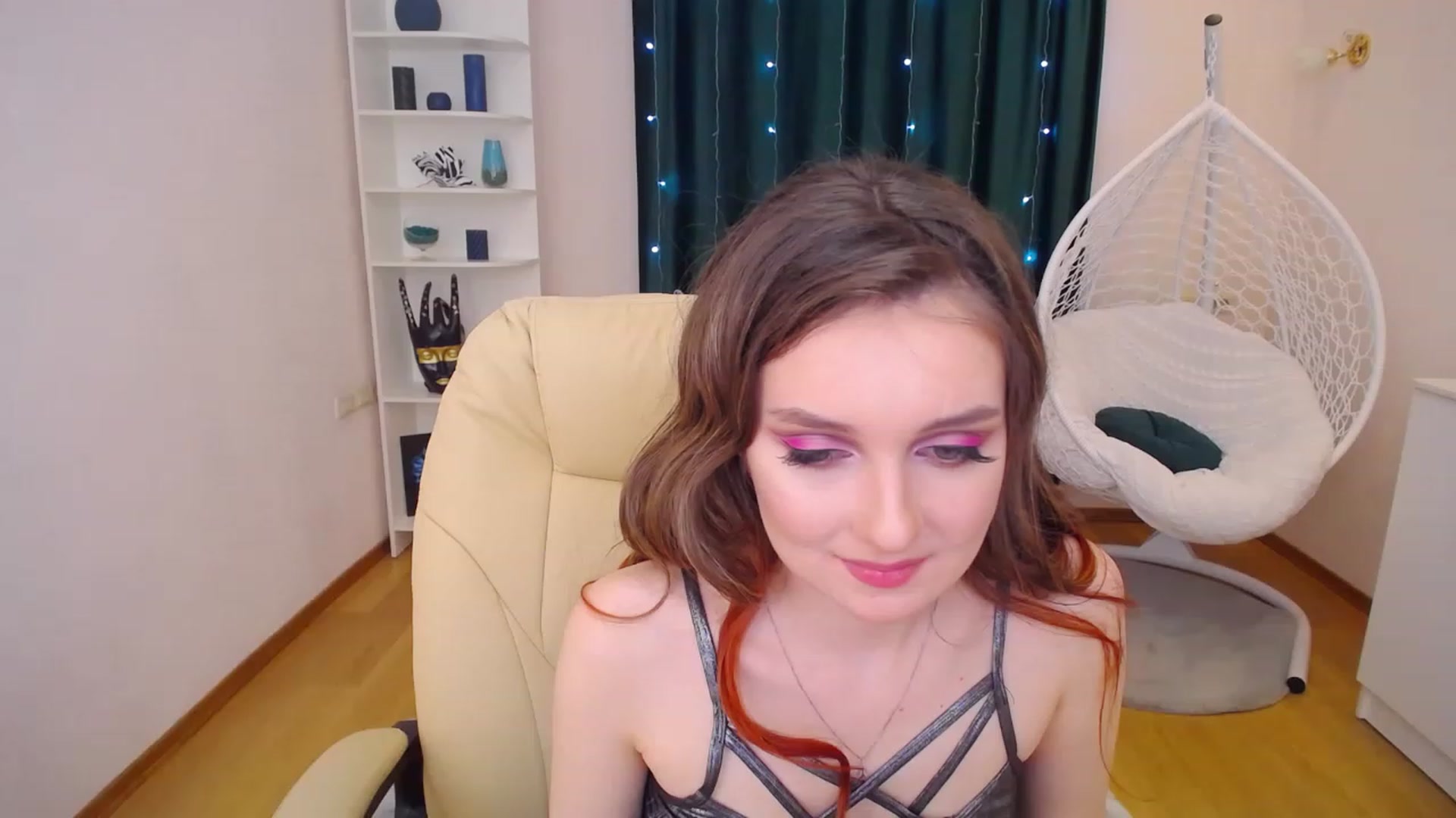 Gallery image thumbnail from OceanFeelss's myfreecams stream on, 01/16/2023, 11:52 image 8 of 20