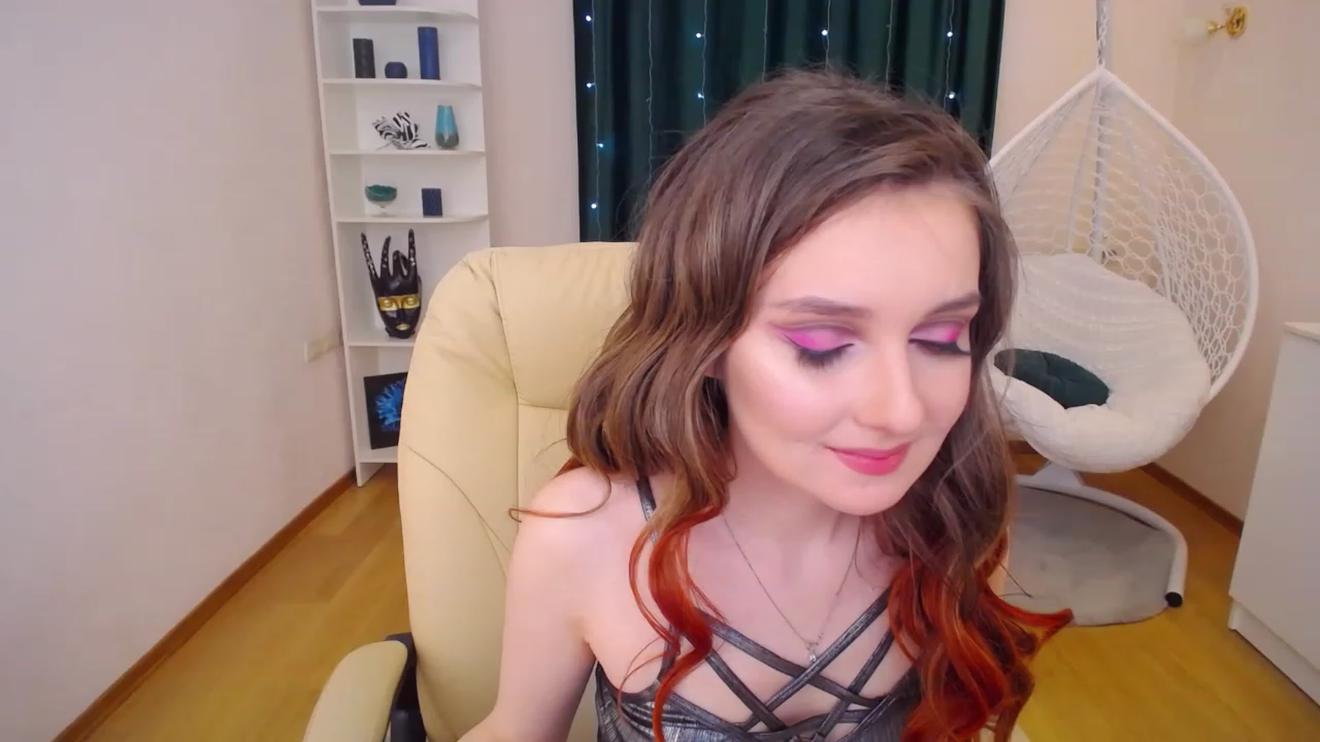 Gallery image thumbnail from OceanFeelss's myfreecams stream on, 01/16/2023, 11:52 image 18 of 20