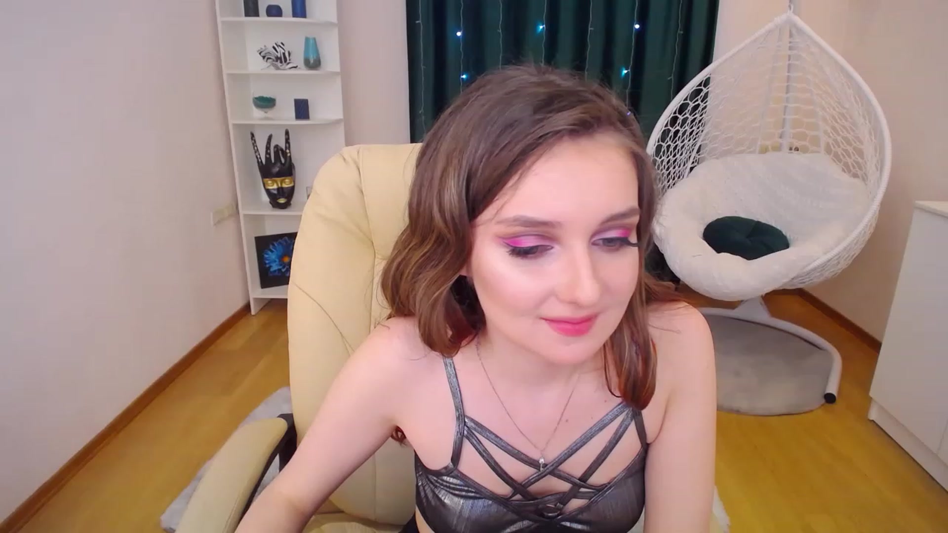 Gallery image thumbnail from OceanFeelss's myfreecams stream on, 01/16/2023, 14:07 image 20 of 20