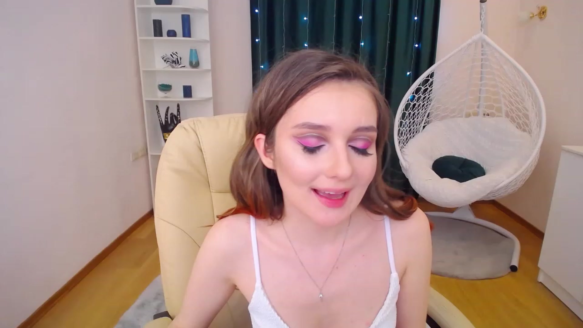 Gallery image thumbnail from OceanFeelss's myfreecams stream on, 01/16/2023, 14:07 image 8 of 20