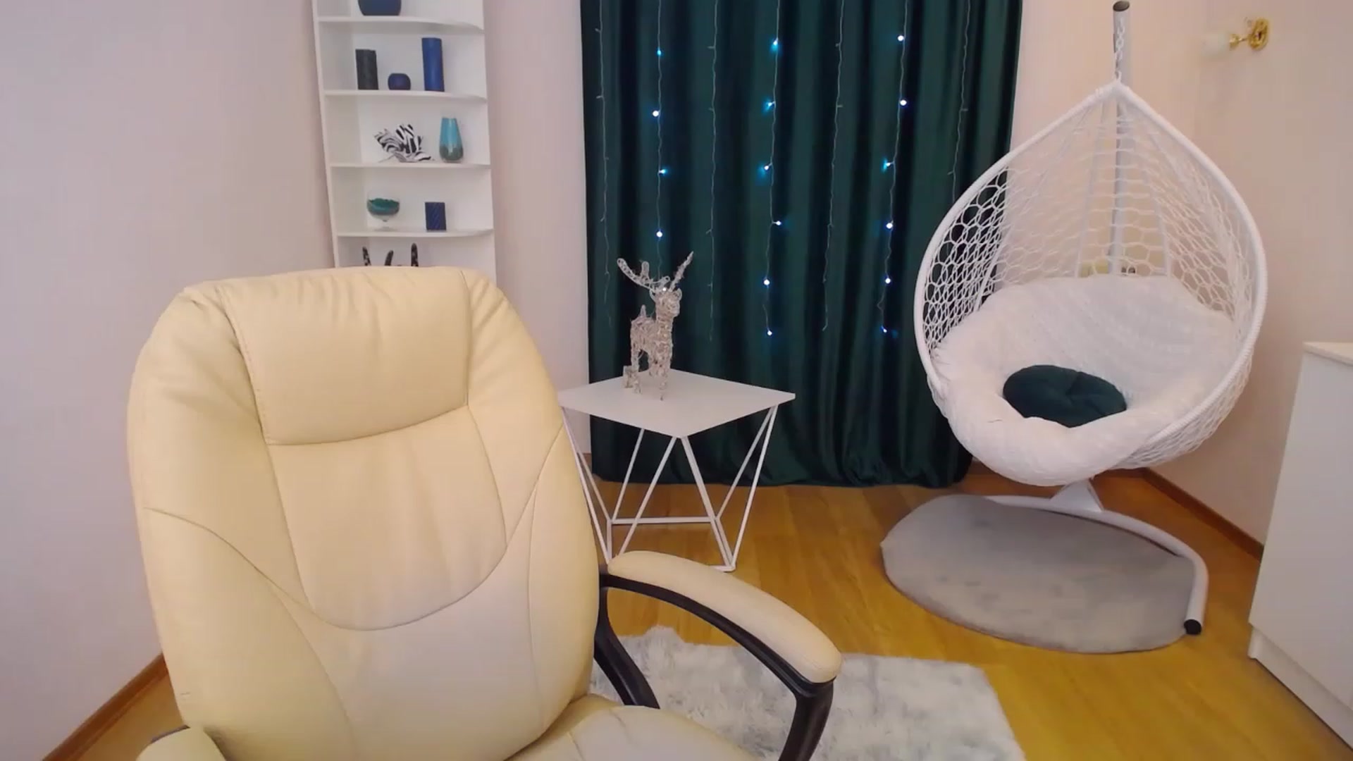 Gallery image thumbnail from OceanFeelss's myfreecams stream on, 01/16/2023, 14:07 image 16 of 20