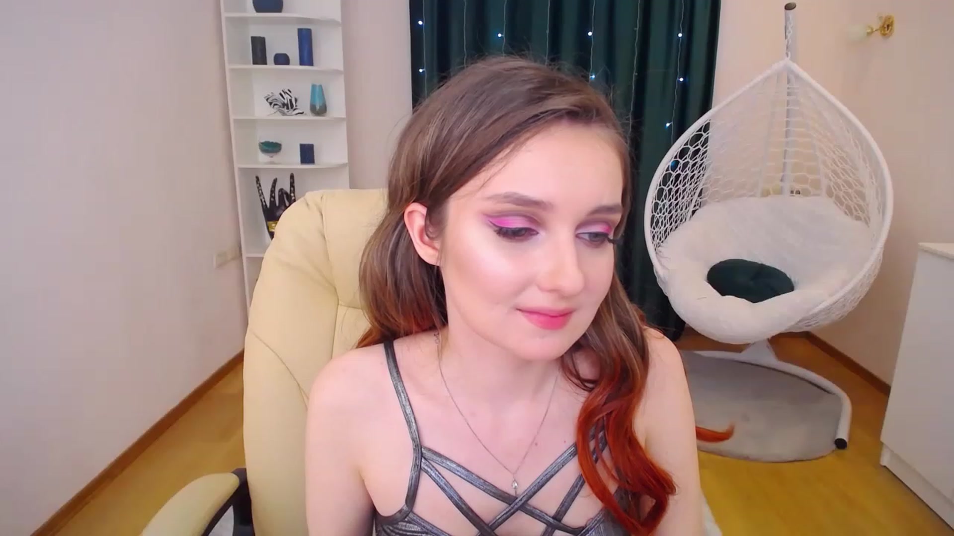 Gallery image thumbnail from OceanFeelss's myfreecams stream on, 01/16/2023, 14:07 image 18 of 20
