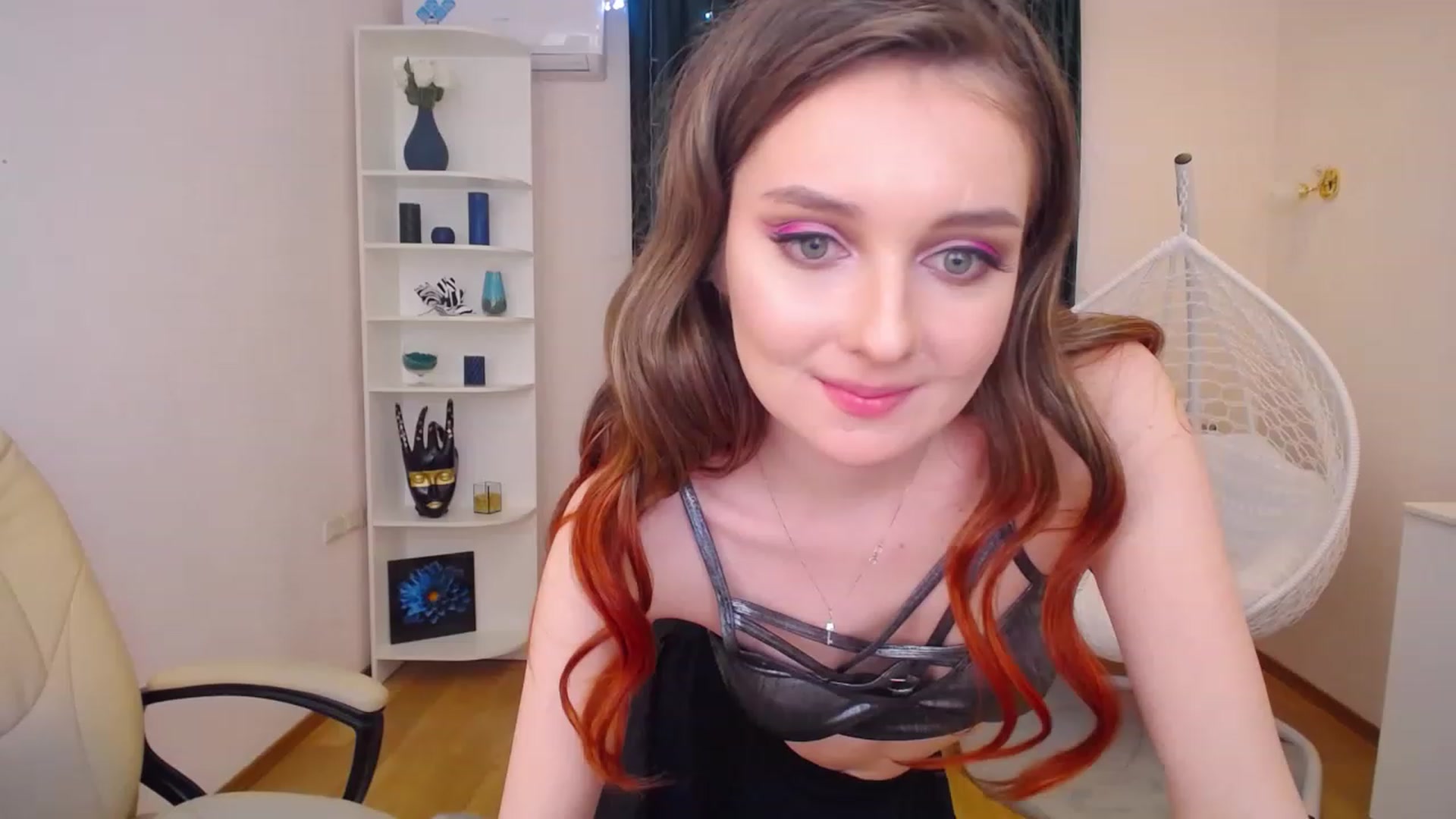 Gallery image thumbnail from OceanFeelss's myfreecams stream on, 01/16/2023, 14:52 image 5 of 20