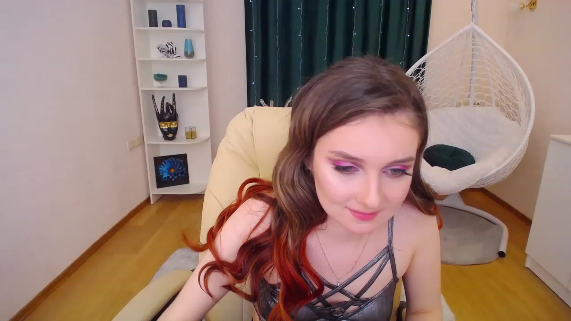 Gallery image thumbnail from OceanFeelss's myfreecams stream on, 01/16/2023, 14:52 image 10 of 20
