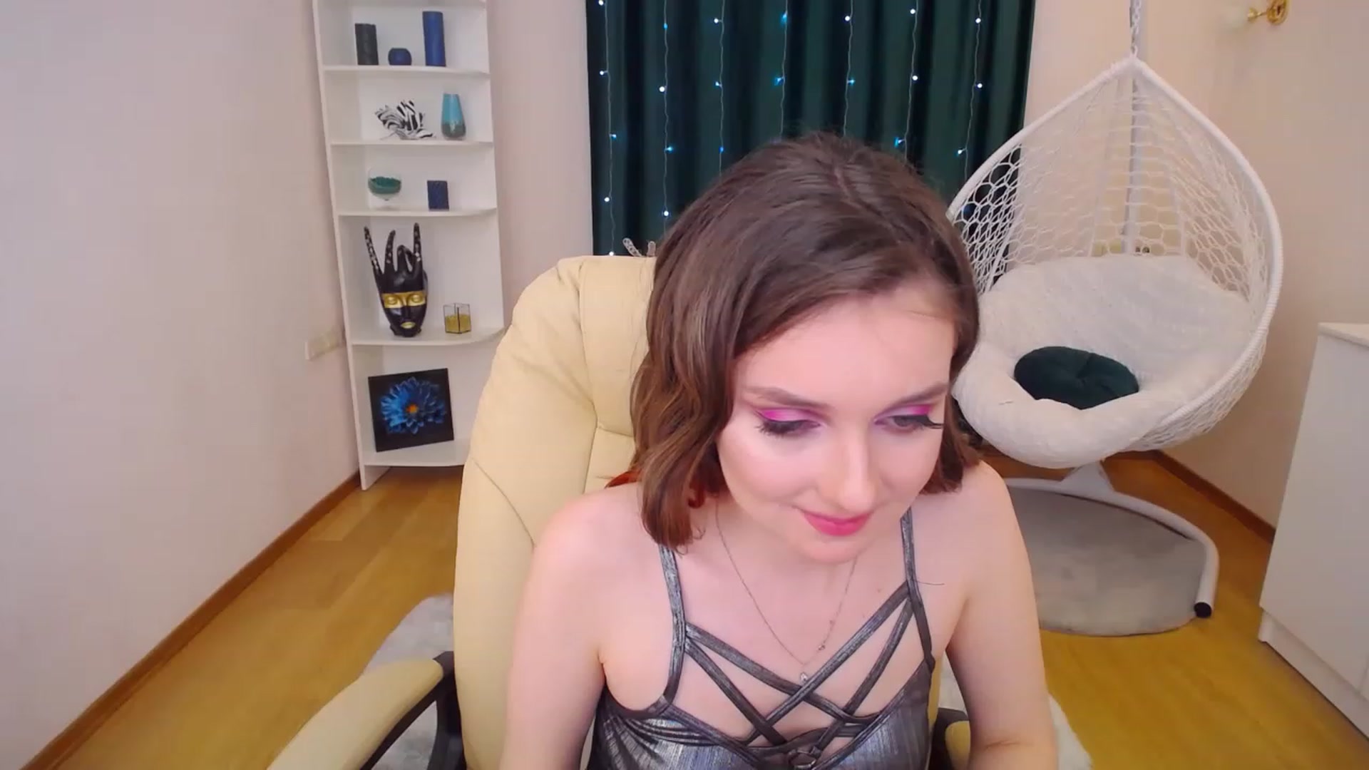 Gallery image thumbnail from OceanFeelss's myfreecams stream on, 01/16/2023, 14:52 image 16 of 20