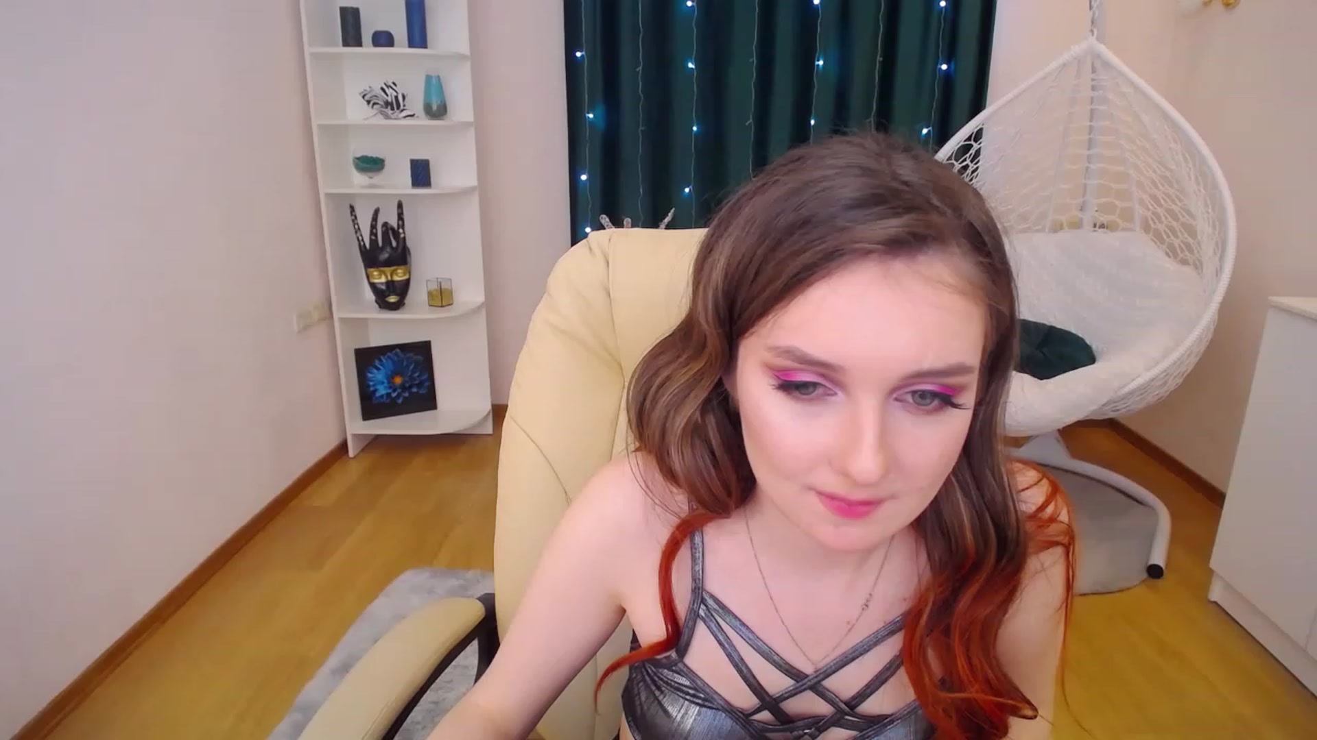 Gallery image thumbnail from OceanFeelss's myfreecams stream on, 01/16/2023, 16:09 image 11 of 20