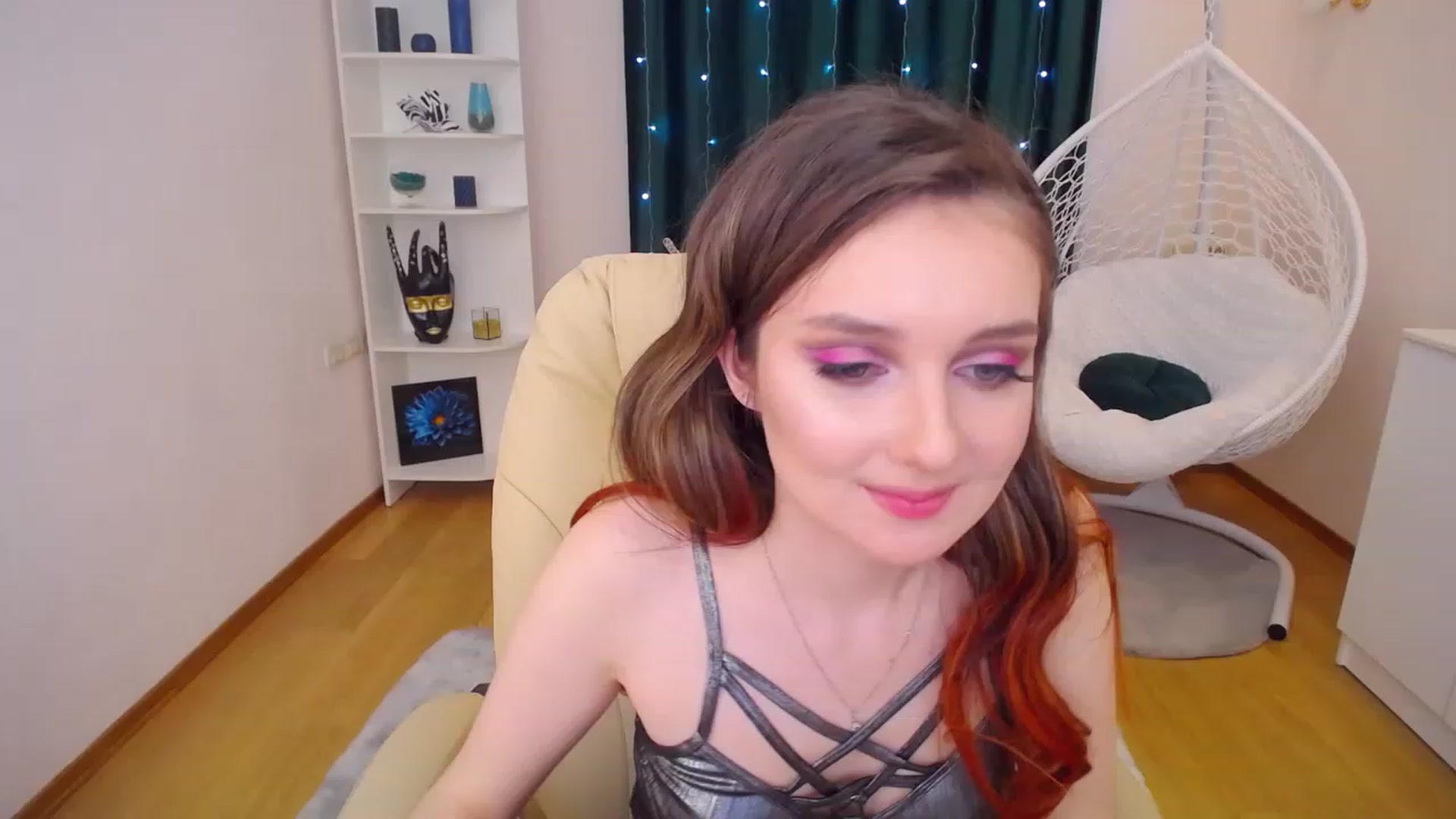 Gallery image thumbnail from OceanFeelss's myfreecams stream on, 01/16/2023, 16:09 image 1 of 20