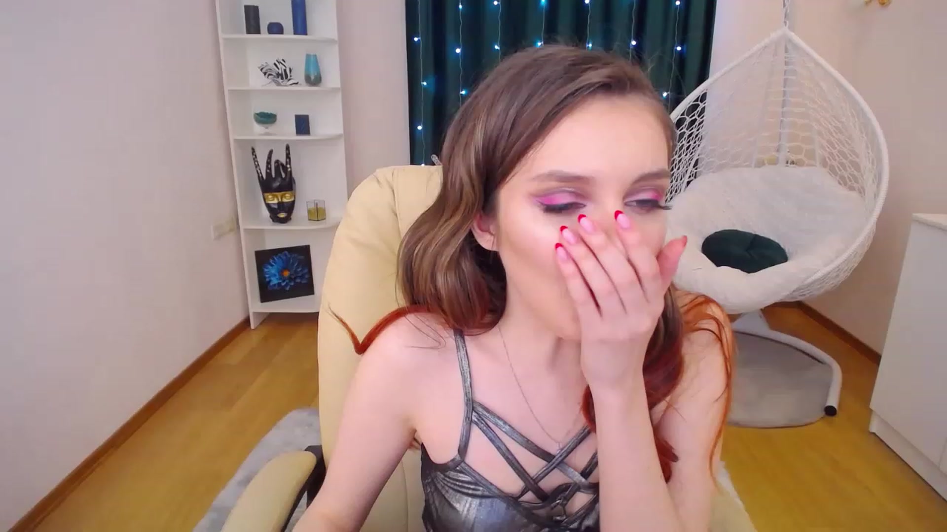 Gallery image thumbnail from OceanFeelss's myfreecams stream on, 01/16/2023, 16:09 image 5 of 20