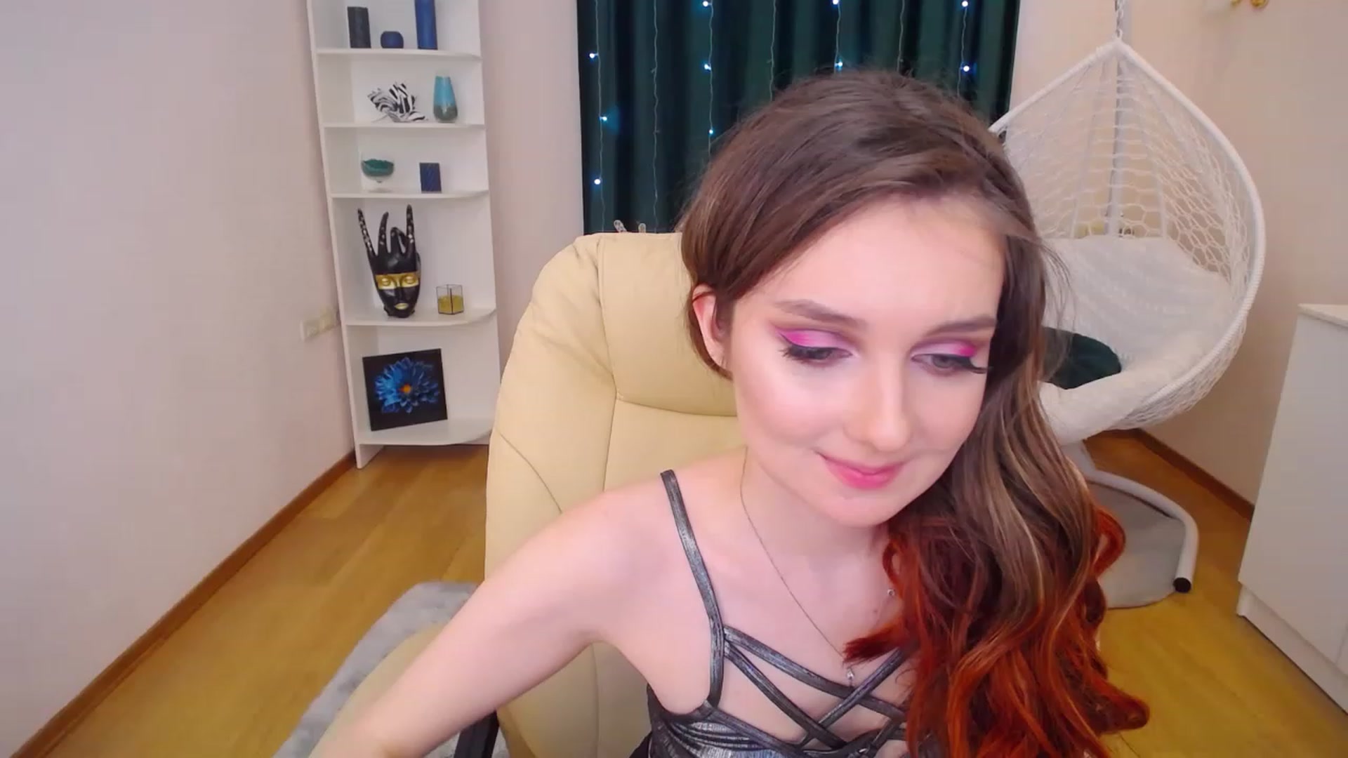 Gallery image thumbnail from OceanFeelss's myfreecams stream on, 01/16/2023, 16:09 image 18 of 20