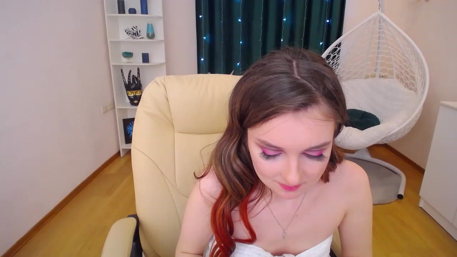 Gallery image thumbnail from OceanFeelss's myfreecams stream on, 01/16/2023, 16:40 image 16 of 20