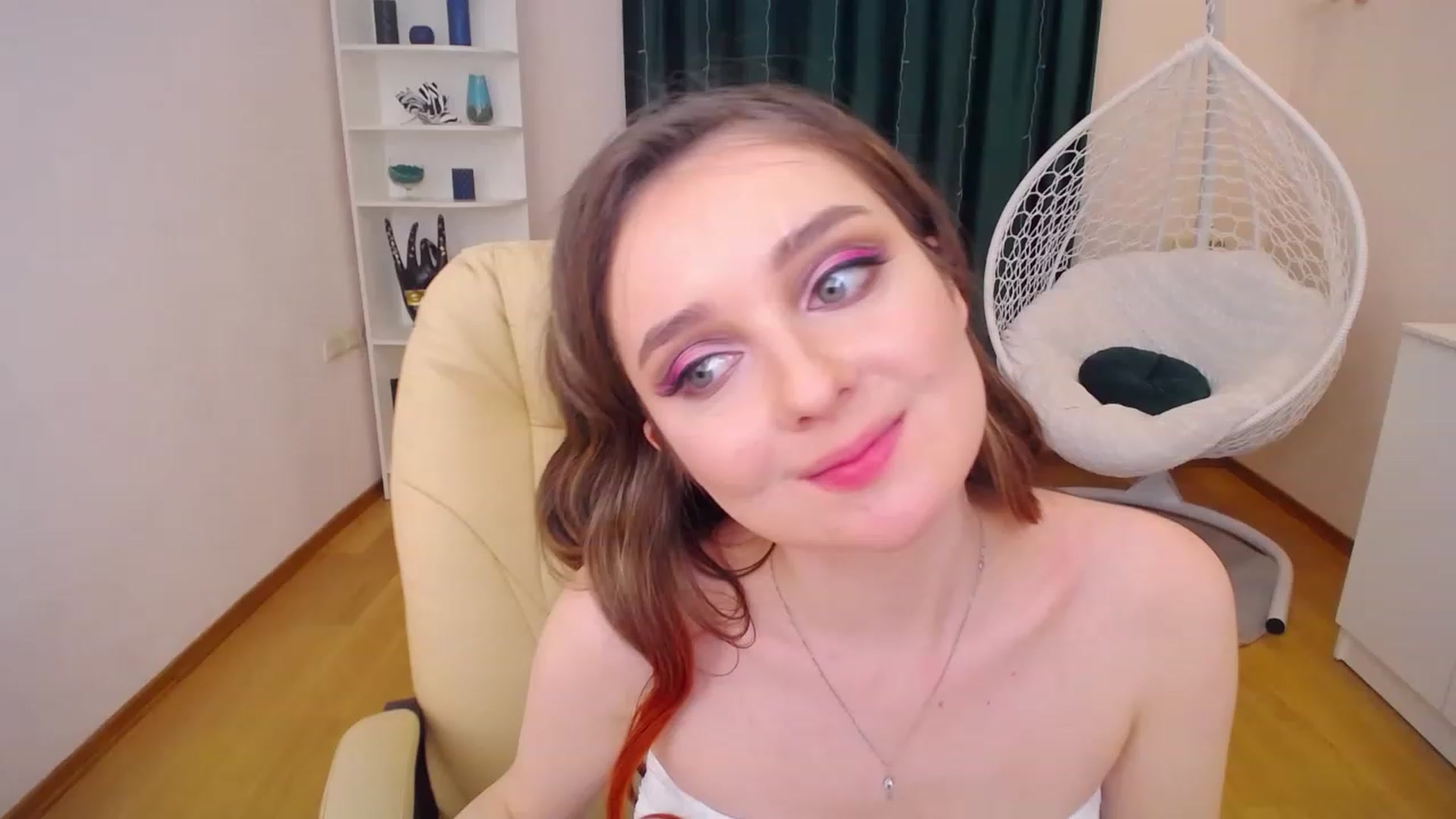 Gallery image thumbnail from OceanFeelss's myfreecams stream on, 01/16/2023, 16:40 image 13 of 20