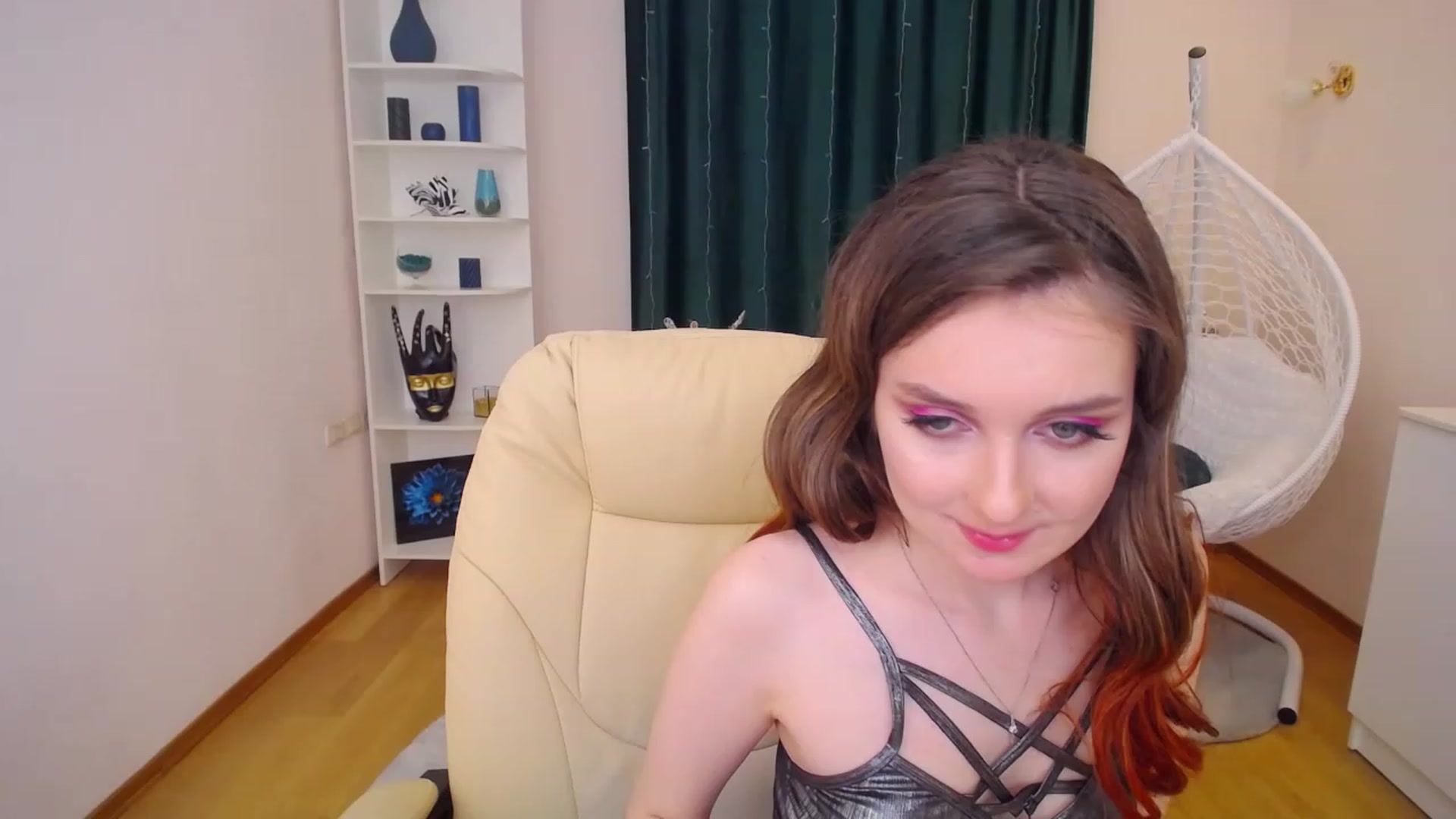 Gallery image thumbnail from OceanFeelss's myfreecams stream on, 01/16/2023, 16:40 image 3 of 20